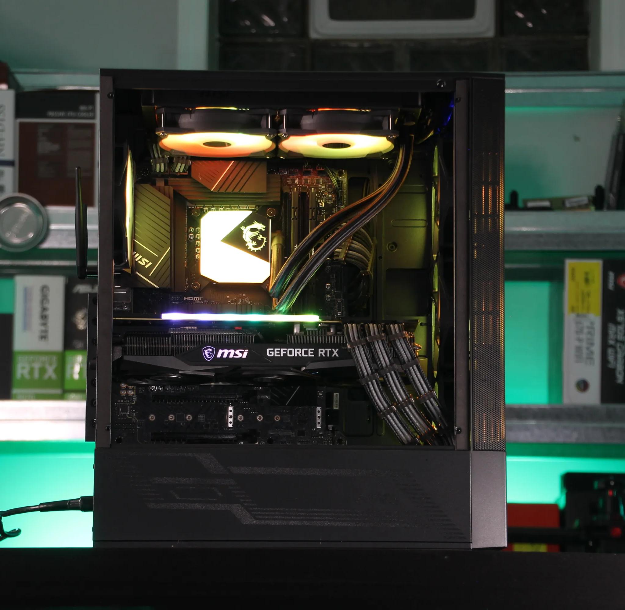 𝙇𝙐𝘾𝙆𝙔 // Core i7-12700K, RTX 3080 // Upper Mid-Range Gaming PC