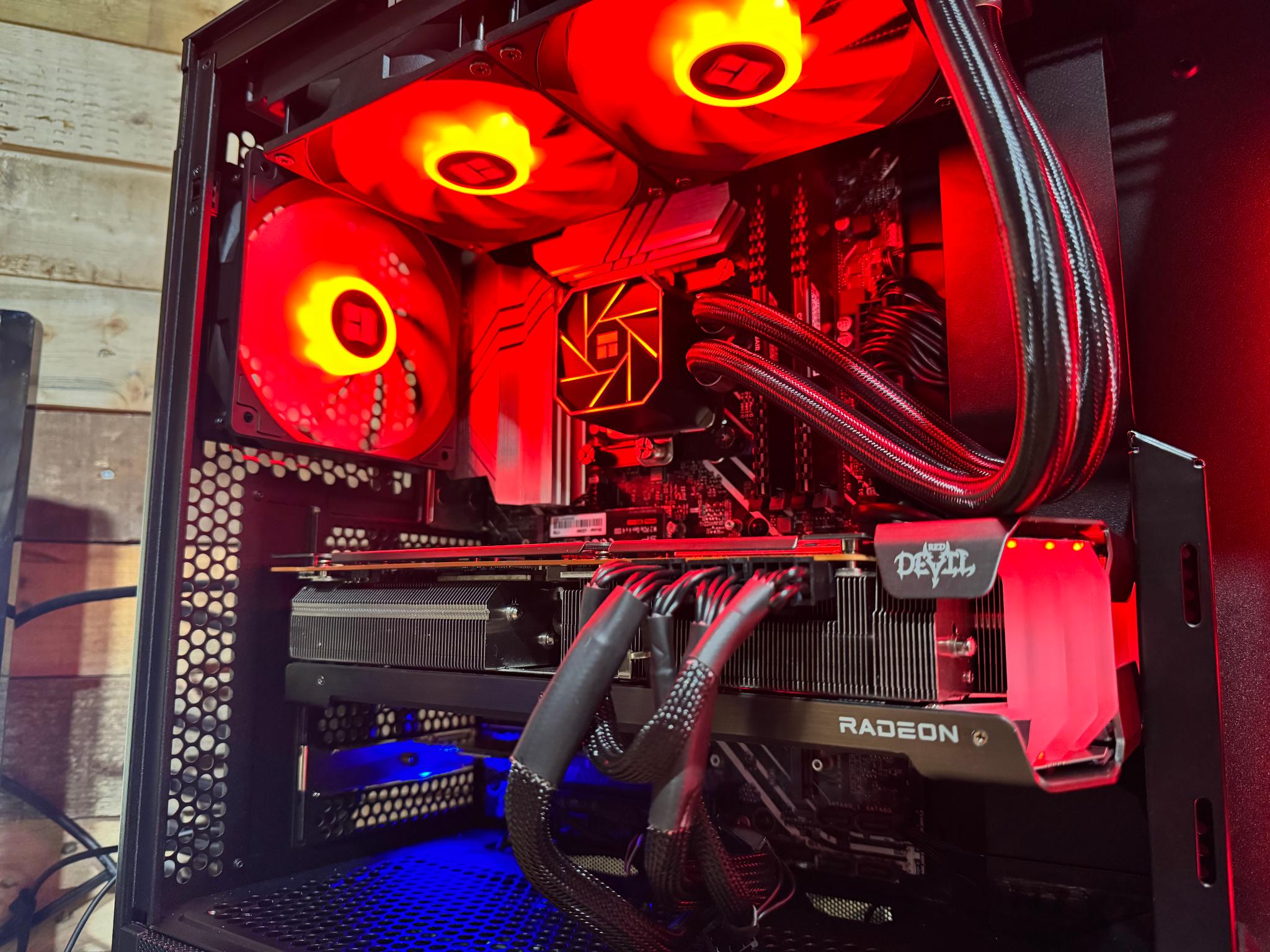 1080p & 1440p Gaming | RX 6950XT | i7 12700k | 1TB SSD | 32GB RAM | WiFi 6 and Bluetooth