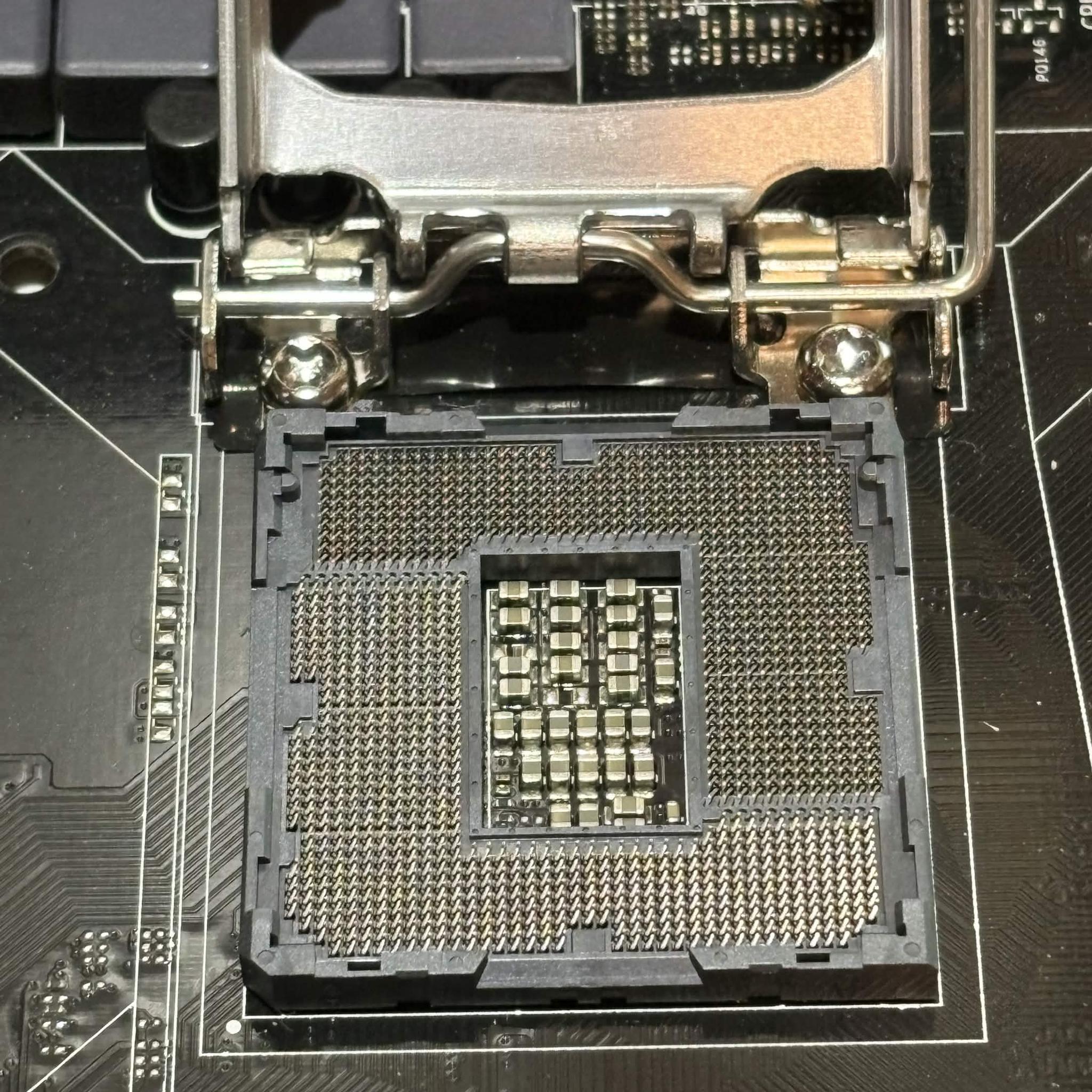 ASUS Z170 Pro Gaming LGA1151 ATX Motherboard | DDR4 | M.2 | Fully Tested