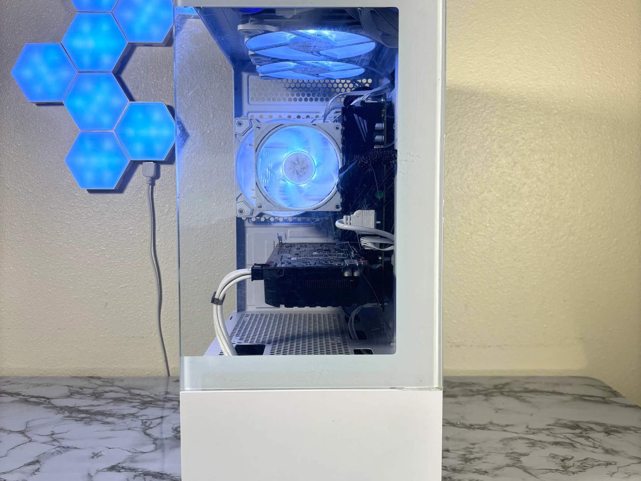 ⚪️⚪️ | Ryzen 5 2600 + GTX 1070 8GB | 16GB | WiFi INCLUDED
