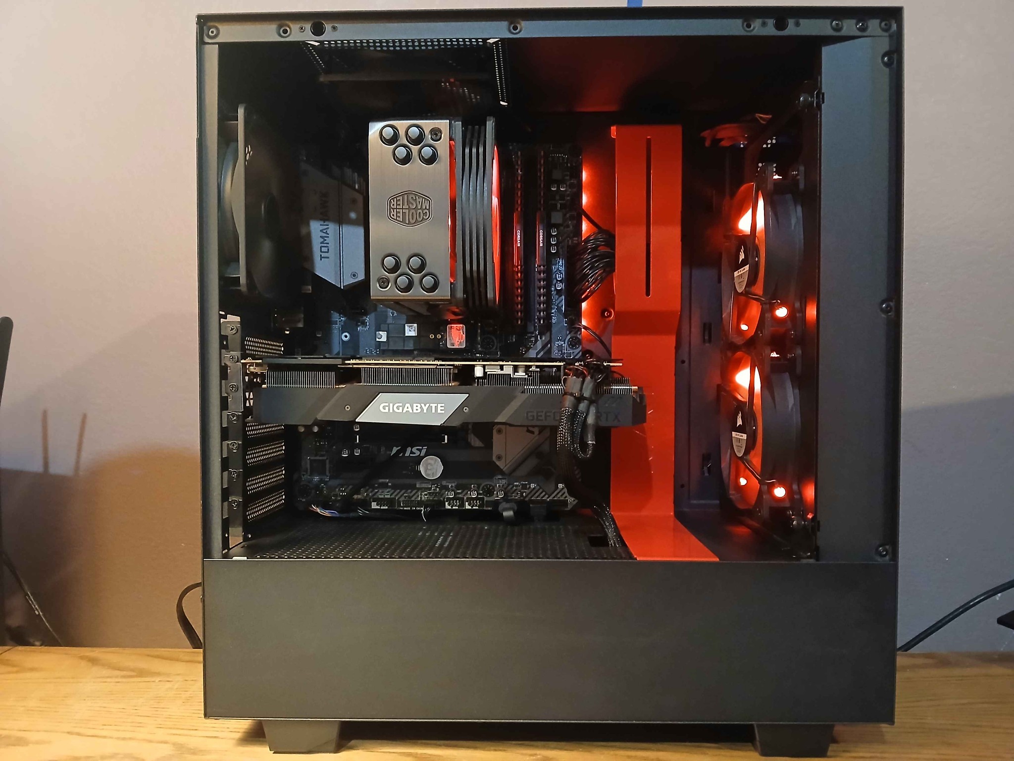 RTX 2070 SUPER | Ryzen 7 2700x | 16gb RAM | 512gb NVME + 500gb HDD | Custom PC