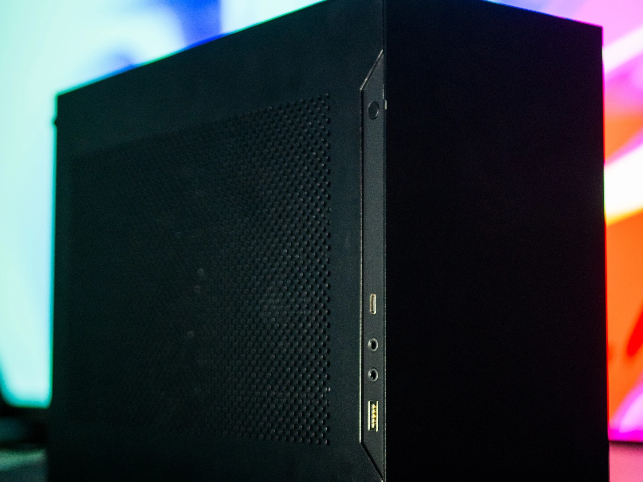 RTX 5080 | 9800X3D | 32GB | SFF - 32GB DDR5 6000MHZ - 2TB SSD - 1100W Platinum+ PSU