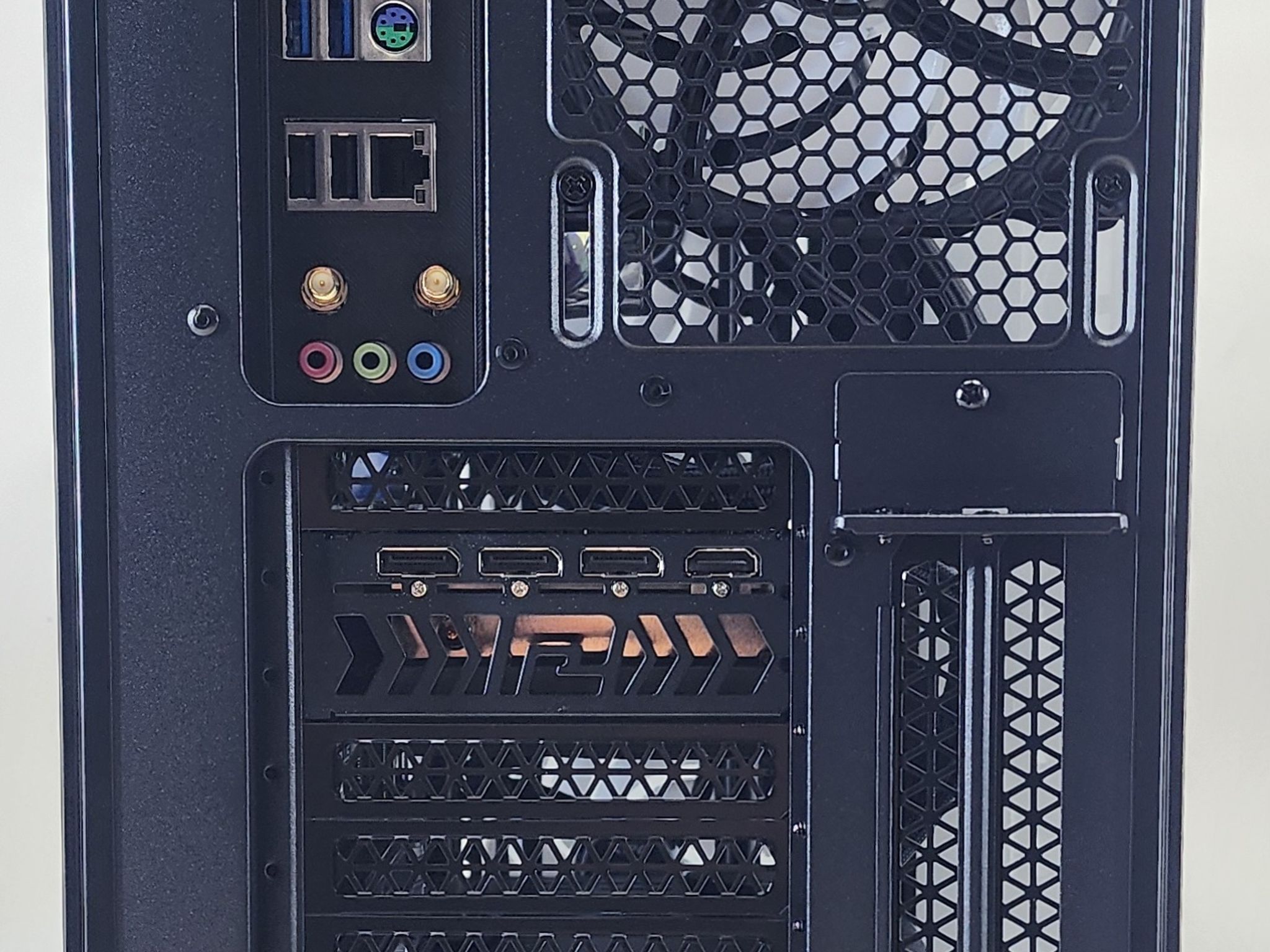 Gaming PC Ryzen 5 7600X 16GB RAM 512GB SSD + 2TB HDD RX 6800 XT 16GB Win11 PC