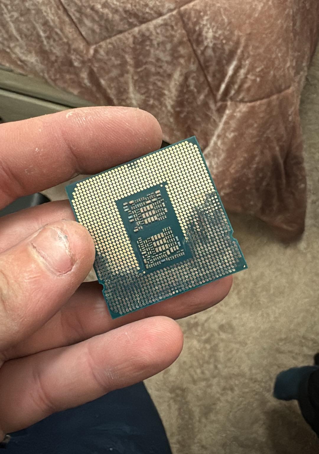 Untested - Intel Core i9-10900KF, LGA1200 10 Cores