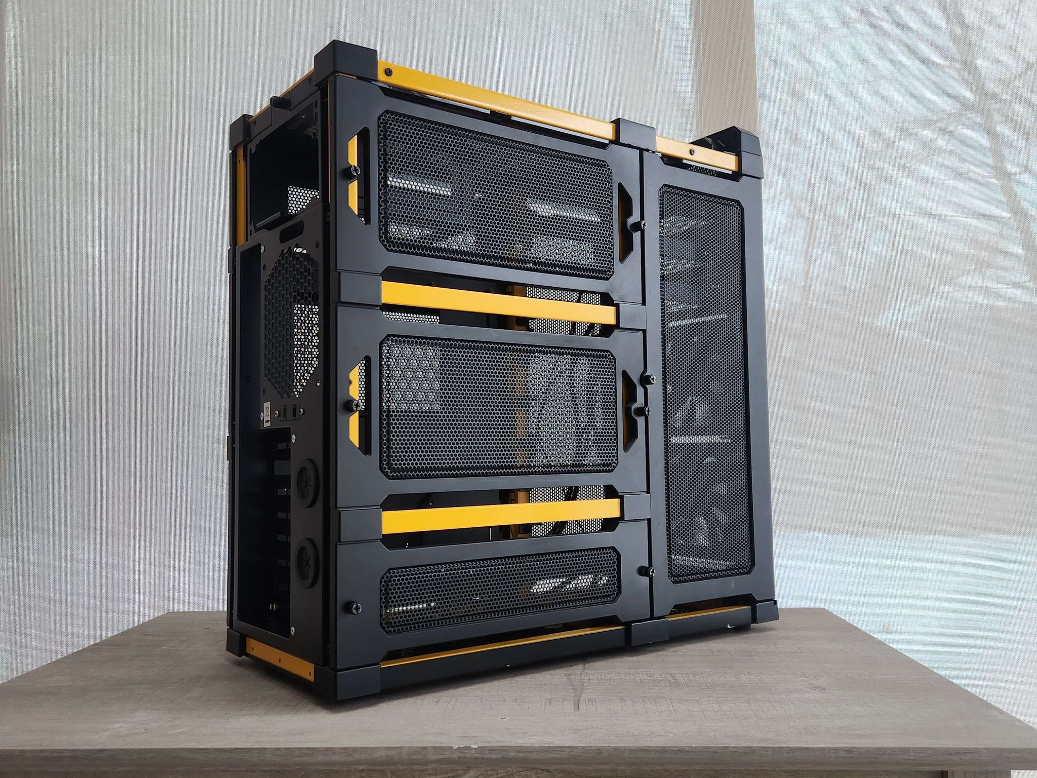 Antec Lanboy Air ATX Mid-Tower PC Case