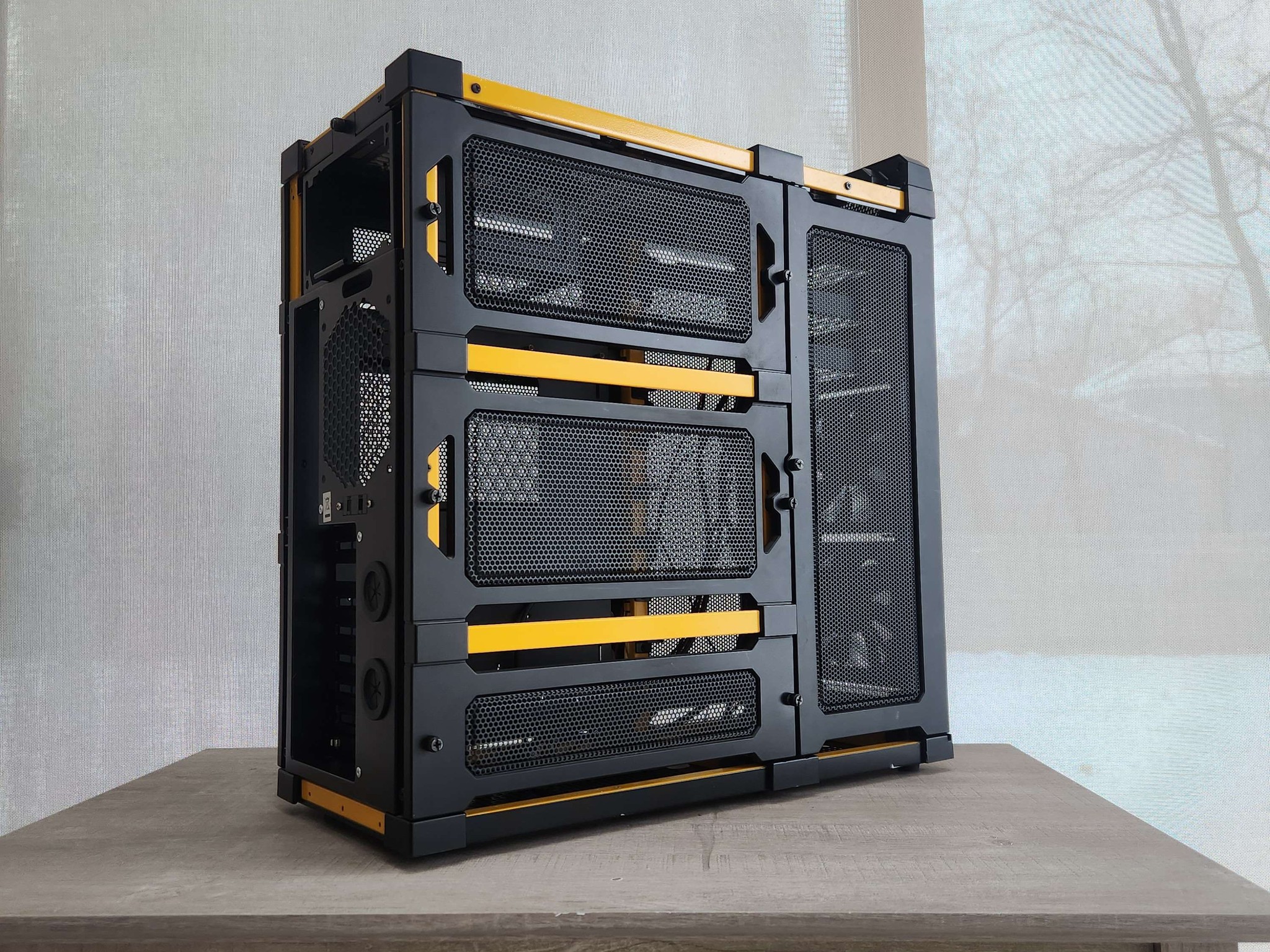 Antec Lanboy Air ATX Mid-Tower PC Case