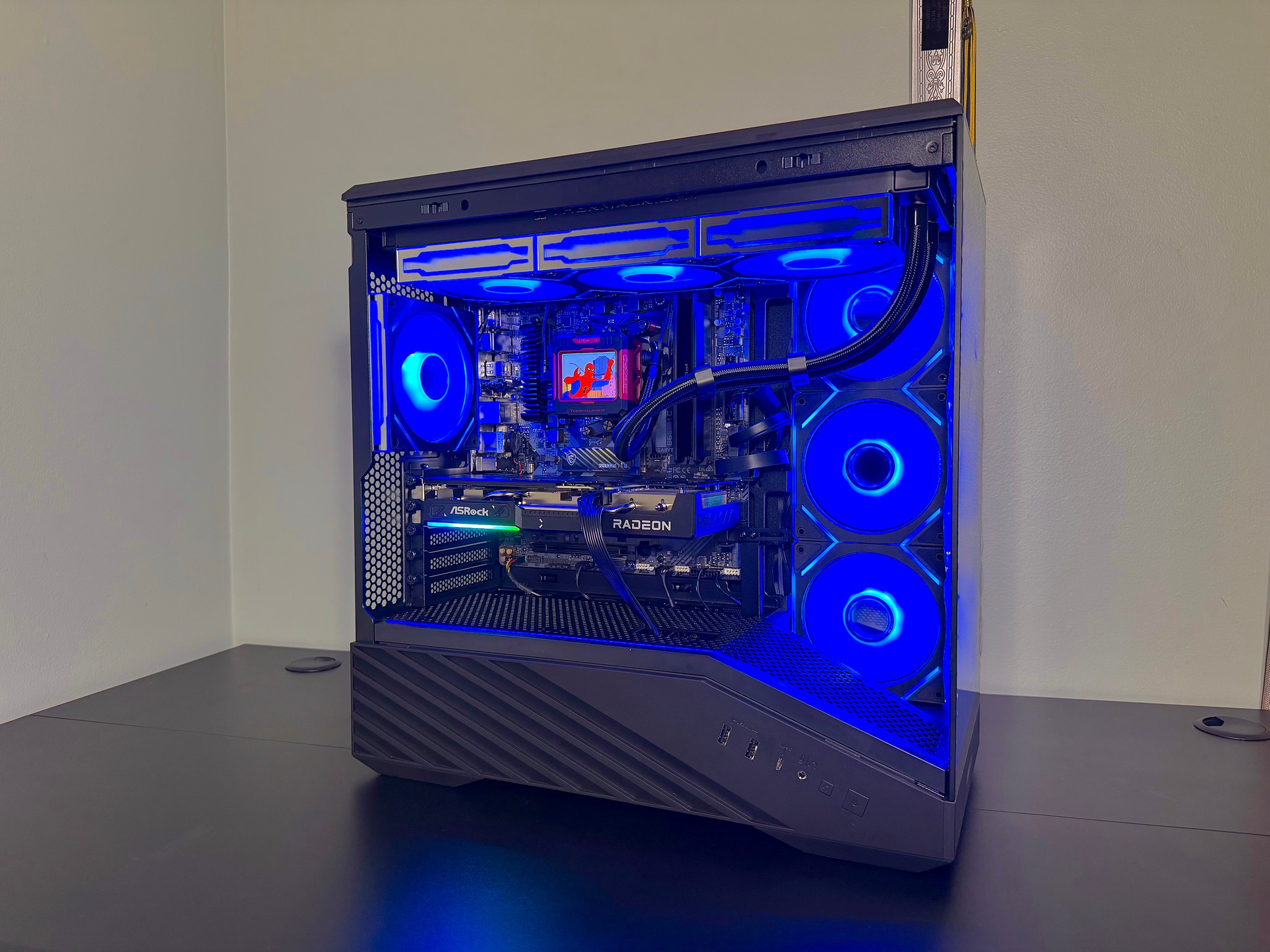R7 7700X | 9060XT 16GB OC | 32GB DDR5 | 1TB Gen4 | LCD Screen Liquid Cooler Gaming PC