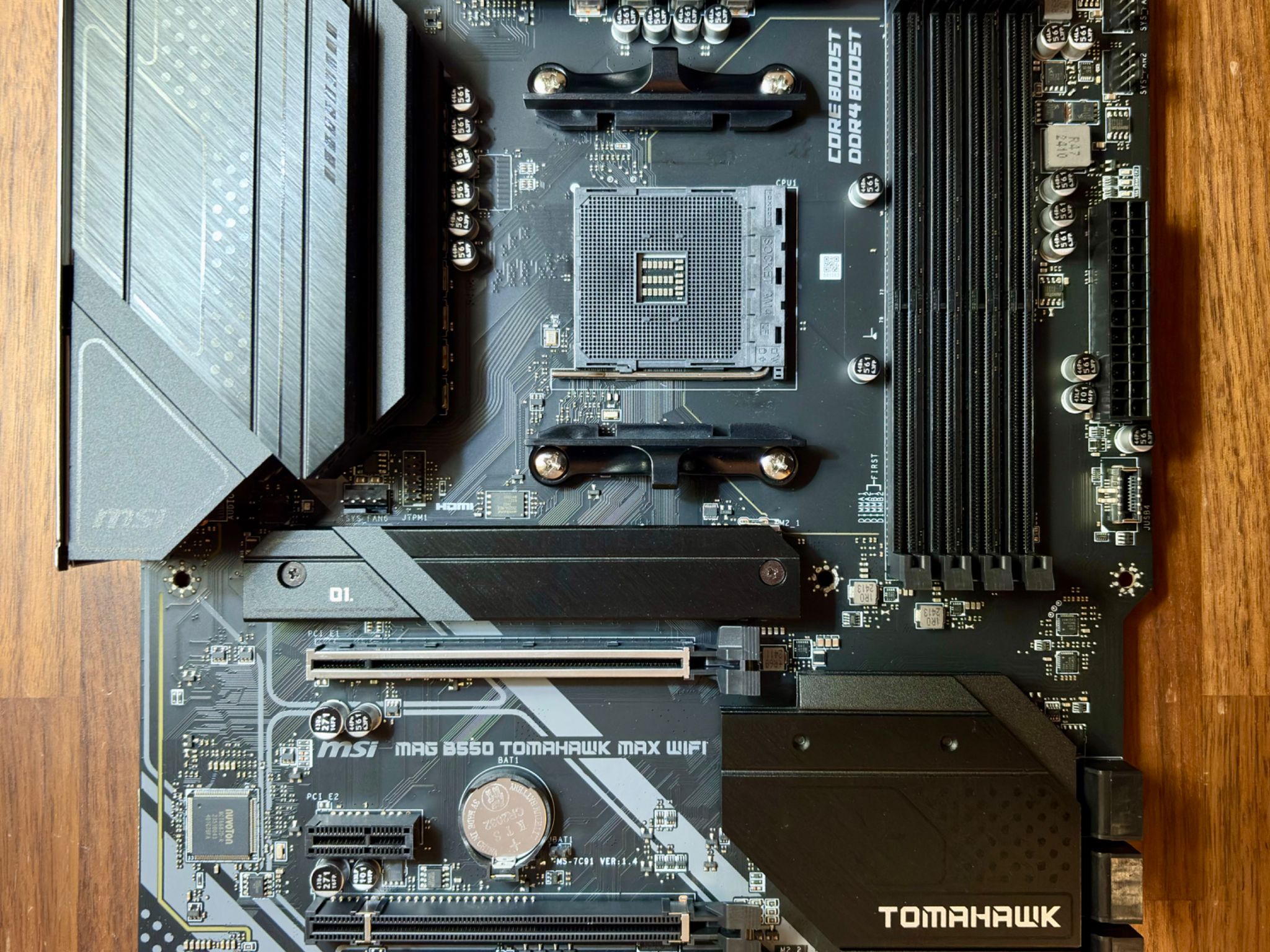 MSI MAG B550 TOMAHAWK MAX WIFI