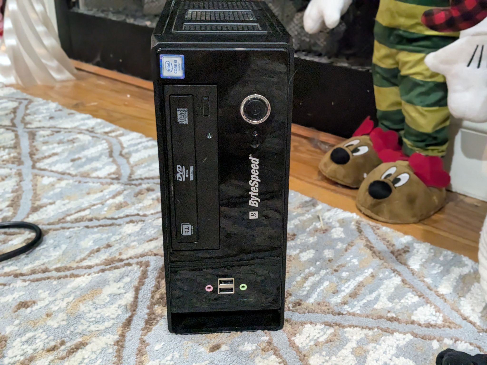 70 FPS Fortnite  | 180 Day Warranty | Win11, i5-6400, 16GB RAM, Nvidia 2GB GPU, 250GB SSD, 1TB HDD