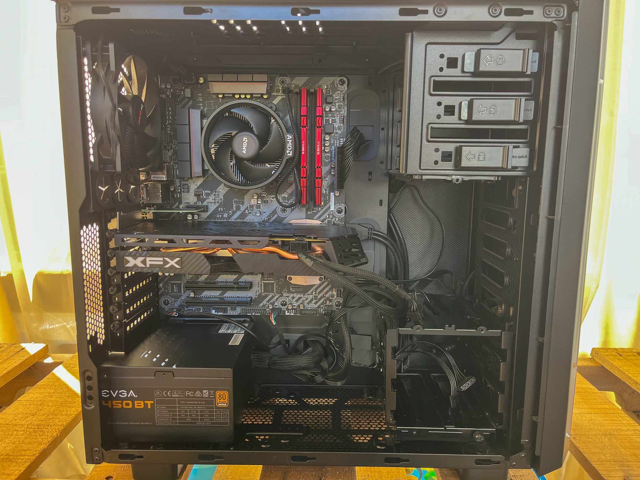 Stealth Black Gaming PC: RX 580 | Ryzen 5 5500