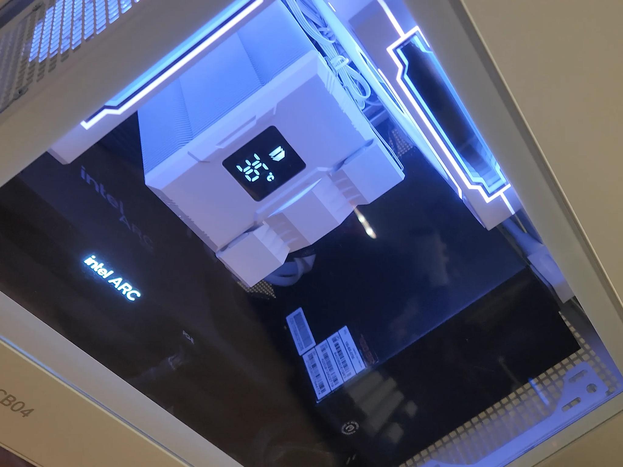 🎮 Small But Mighty – 5800X3D + Arc B580 ITX Build, Game-Ready