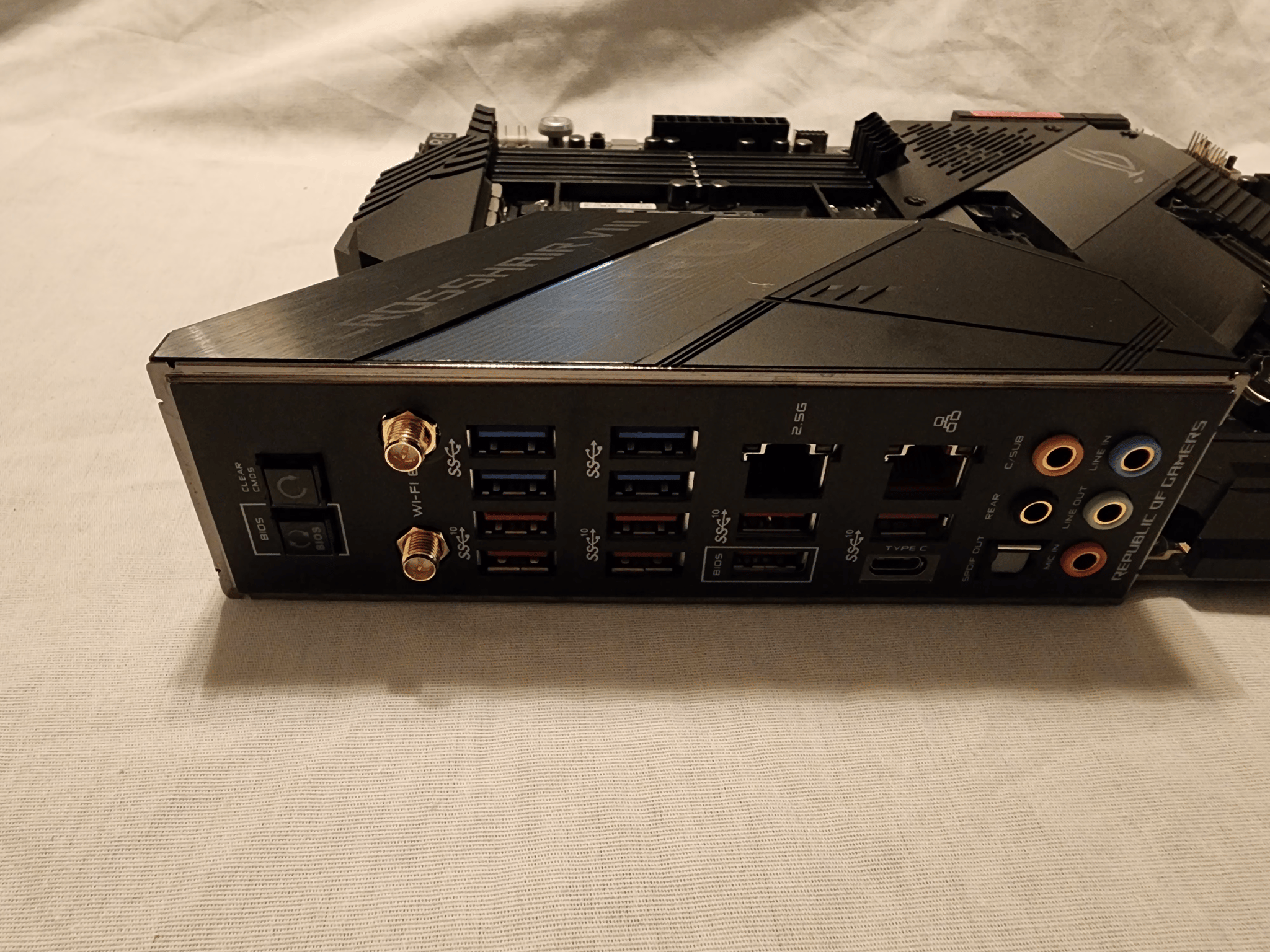 ASUS ROG Crosshair VIII Hero (Wi-Fi) AMD AM4 x570 DDR4 PCI-E 4.0 ATX Motherboard