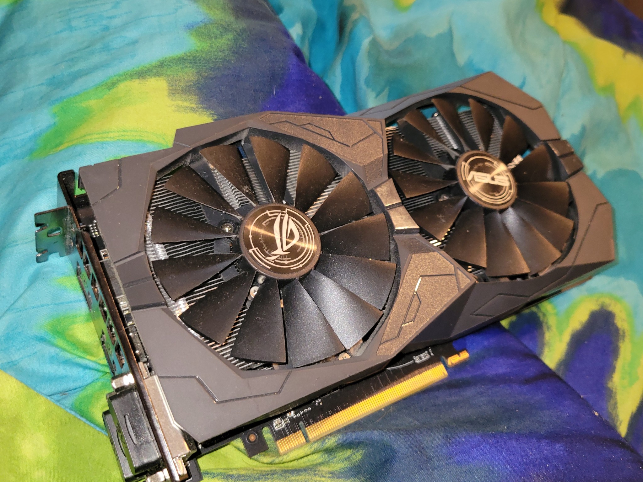 Asus ROG STRIX Radeon RX 570