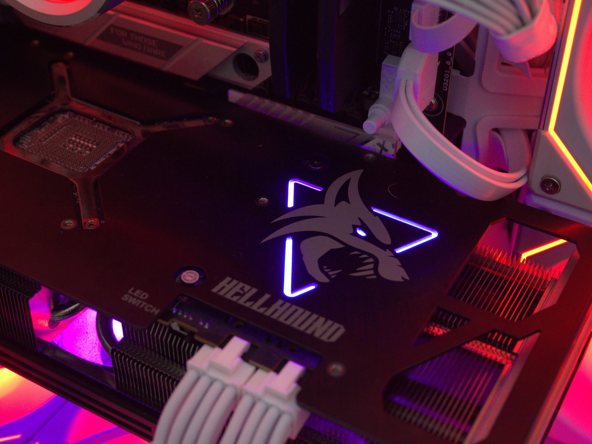 Lian Li | Team RED | | 7800X3D | RX 7900XTX 24Gb | 32GB DDR5 |  1TB |850W GOLD | Win11 | WIFI / BT