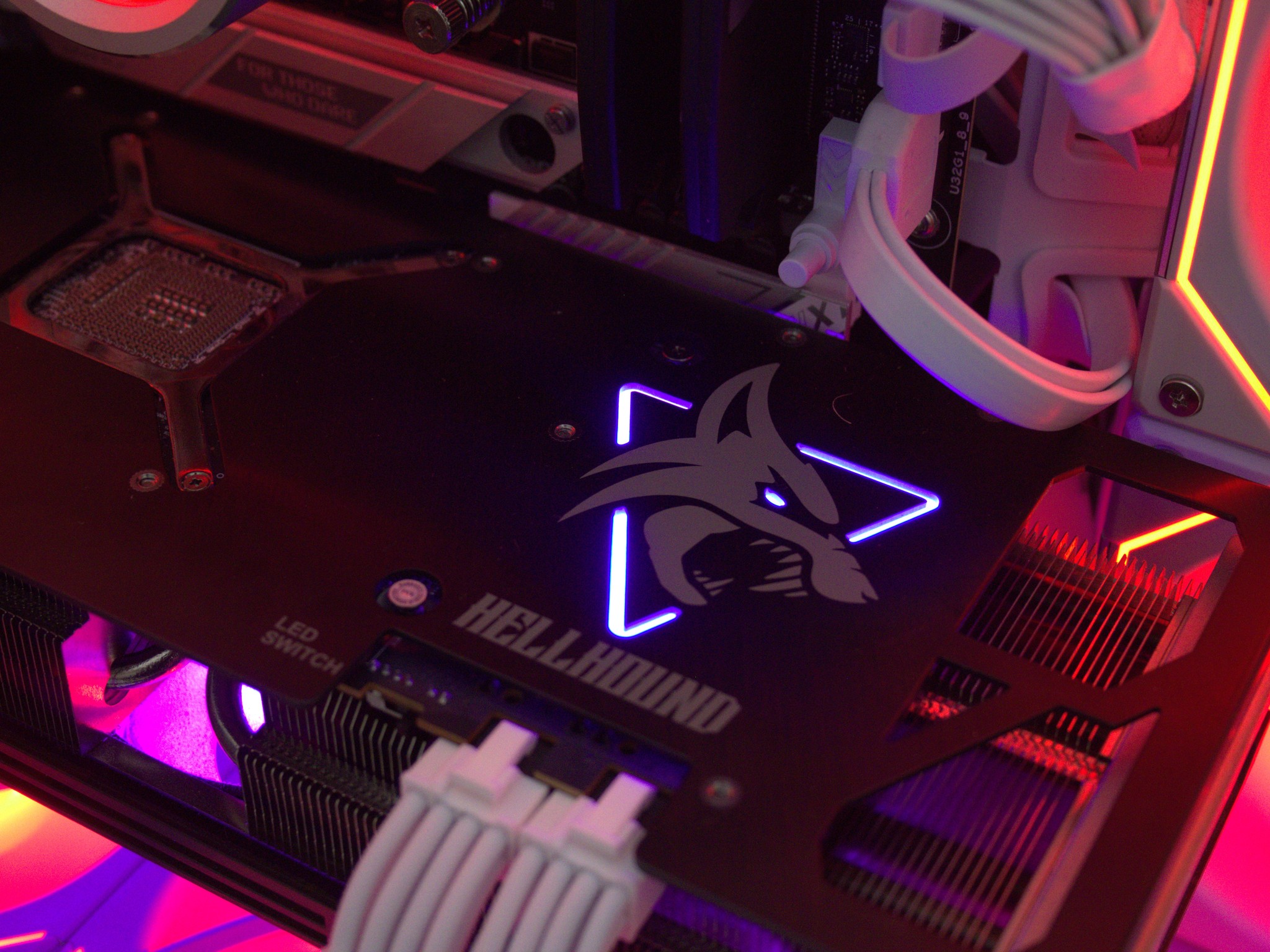 Lian Li | Team RED | | 7800X3D | RX 7900XTX 24Gb | 32GB DDR5 |  1TB |850W GOLD | Win11 | WIFI / BT