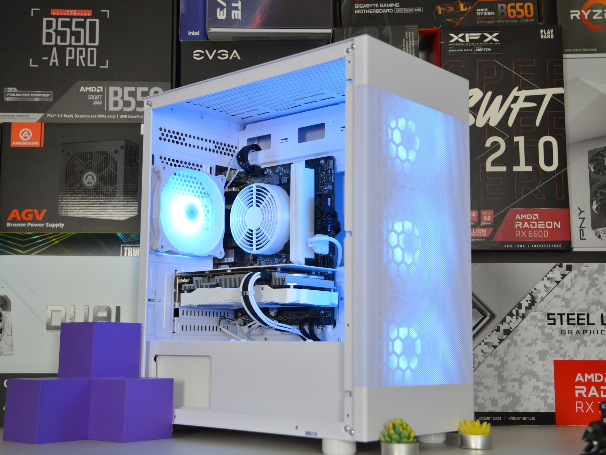 🧊🧊| RTX 2060 SUPER 6GB | INTEL i5-9500 | 16GB DDR4 RAM | 256 GB SSD + 1 TB HDD | Ice Box |