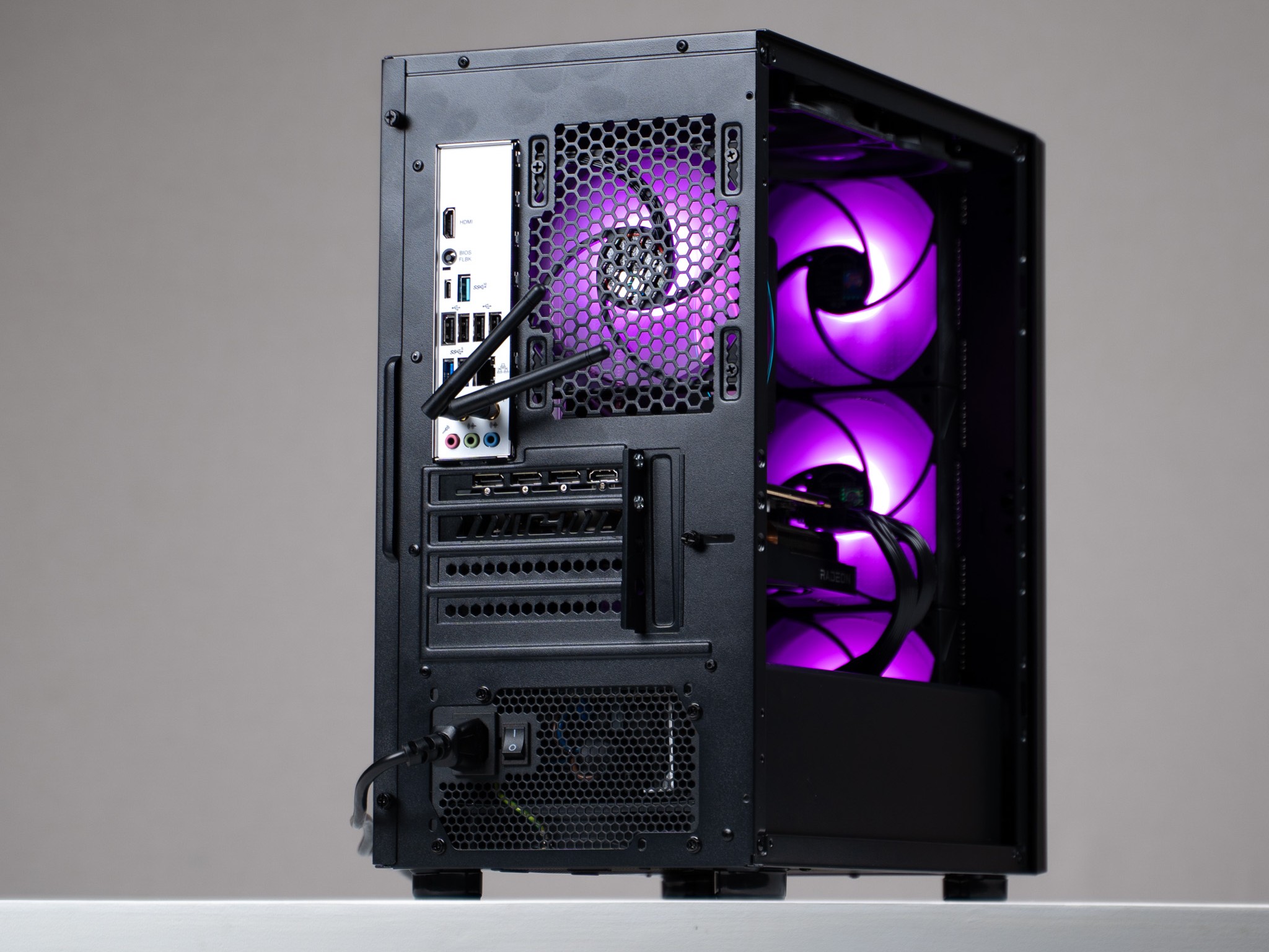 RX 7800 XT Ryzen 5 7600X 1TB 32GB Windows 11 Pro Gaming PC