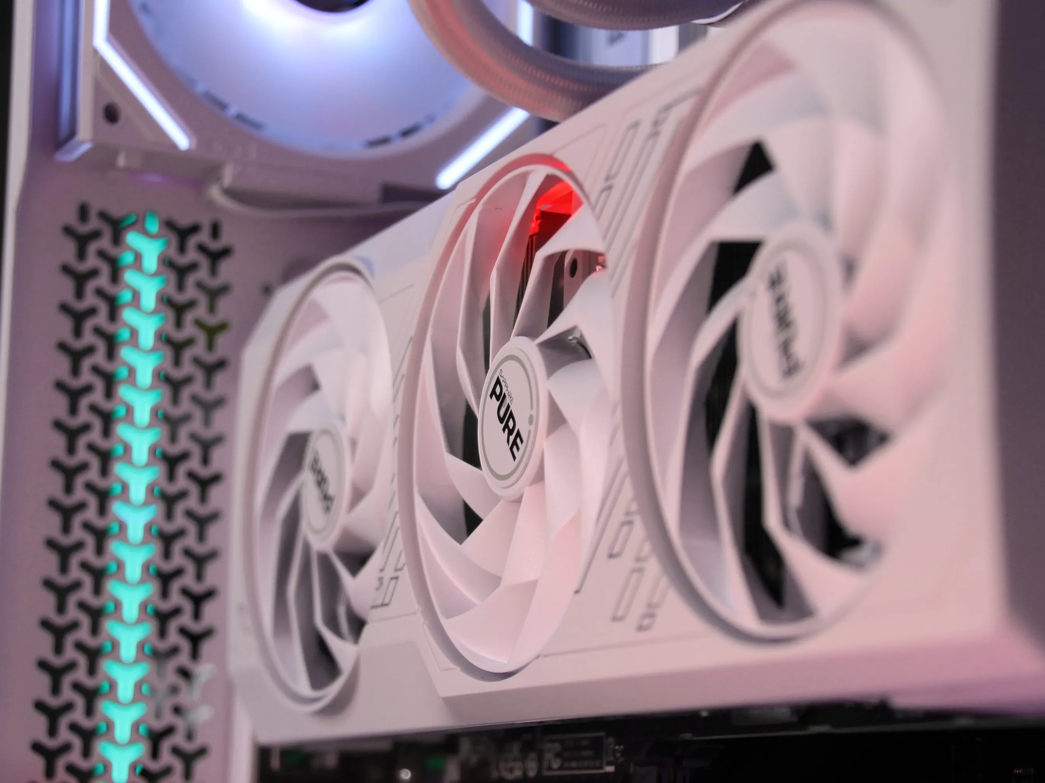 𝙊𝙈𝙀𝙂𝘼 // Ryzen 5 7500F, RX 7900 GRE // Upper Mid-Range Gaming PC