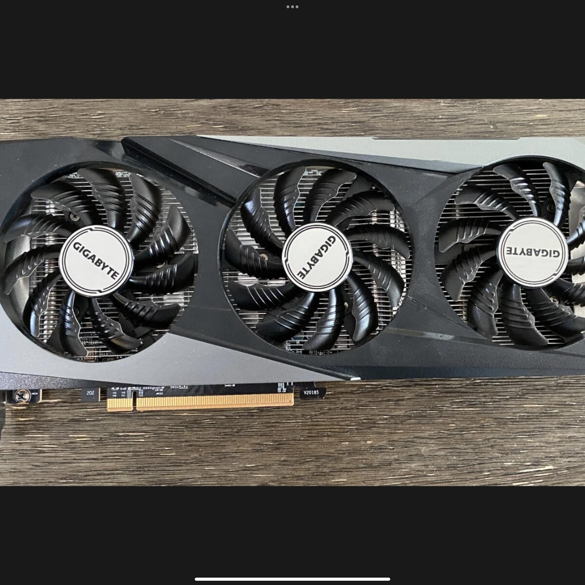 Gigabyte Radeon RX 6600 XT OC 8GB GPU