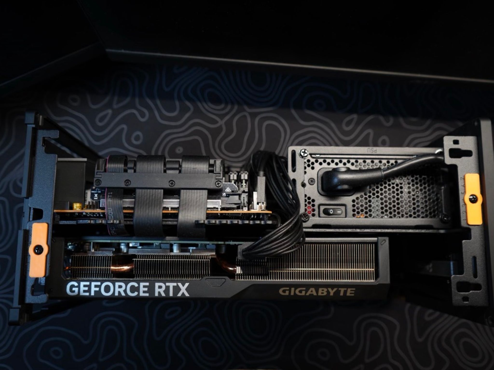 GAMING ITX PC (i9 12900kf, RTX 4070 Super)