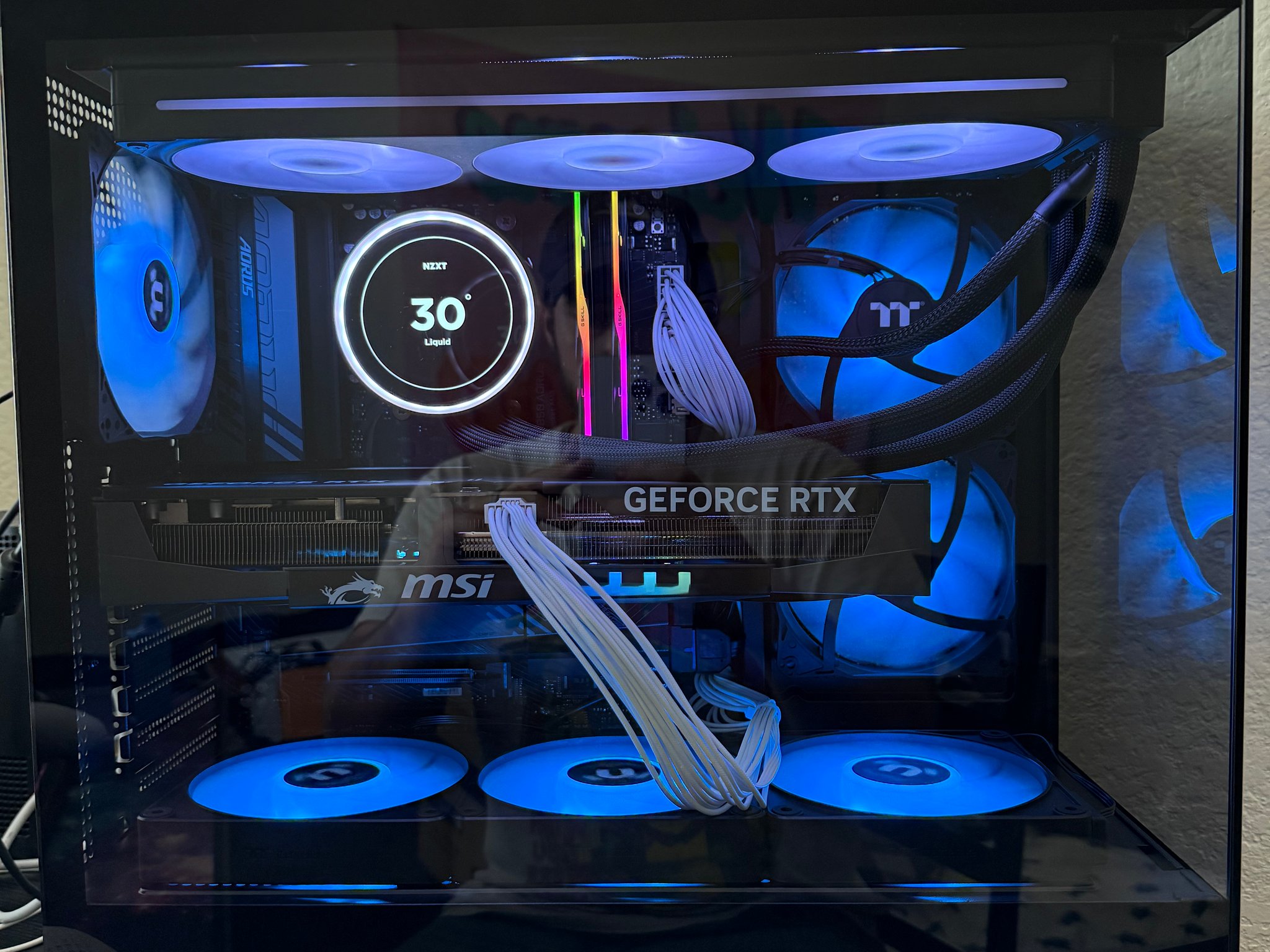 MSI GeForce RTX 5080 16G GAMING TRIO OC