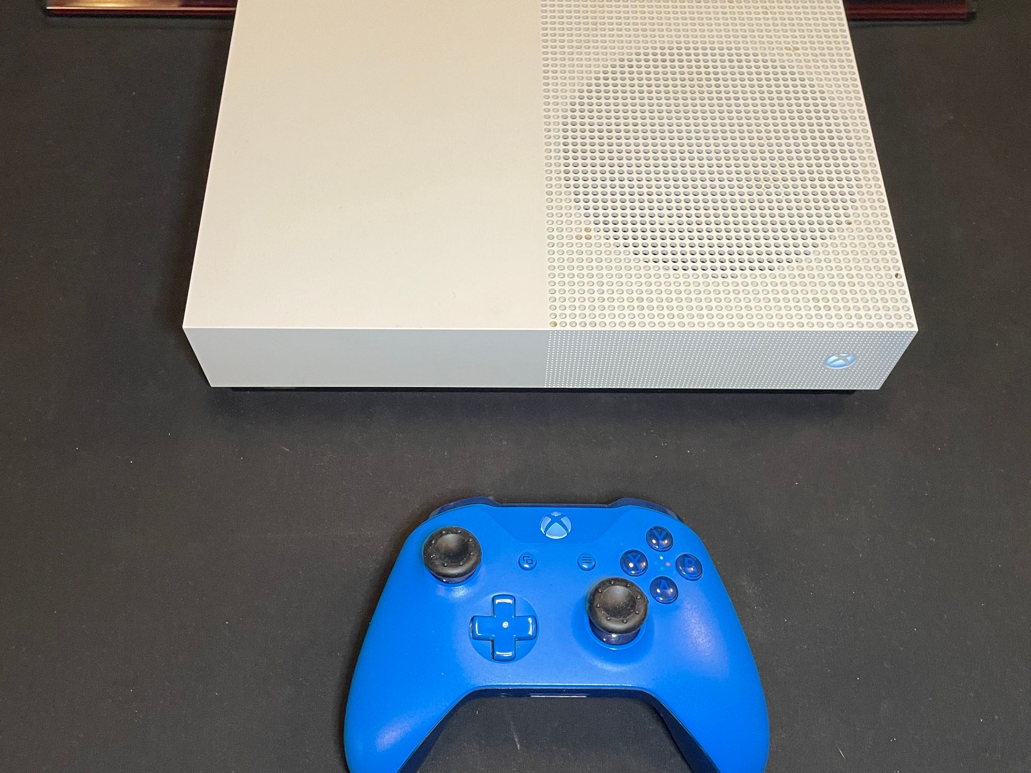 Xbox One Digital Edition With Accessories
