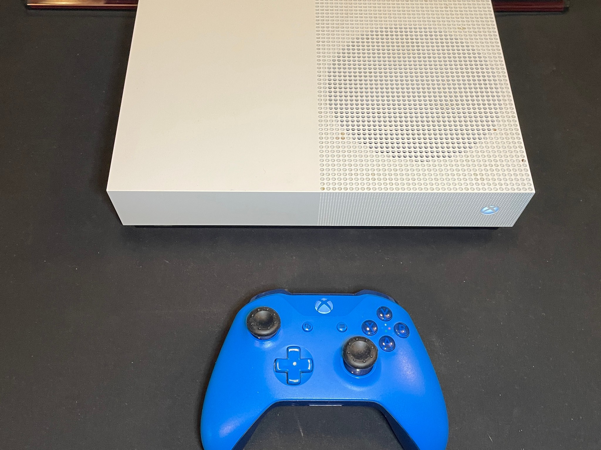 Xbox One Digital Edition With Accessories