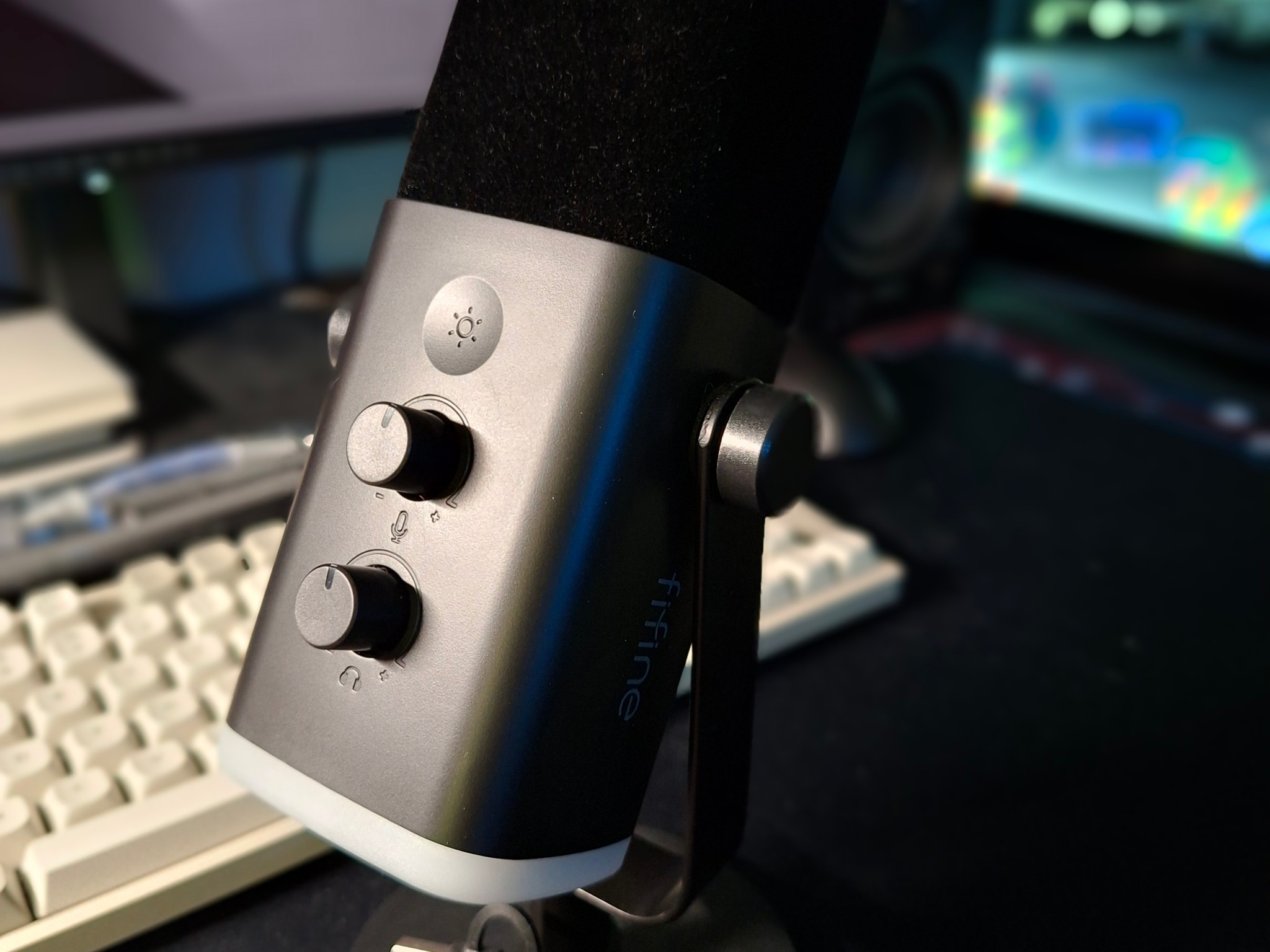 Fifine AM8 USB/XLR Dynamic Microphone