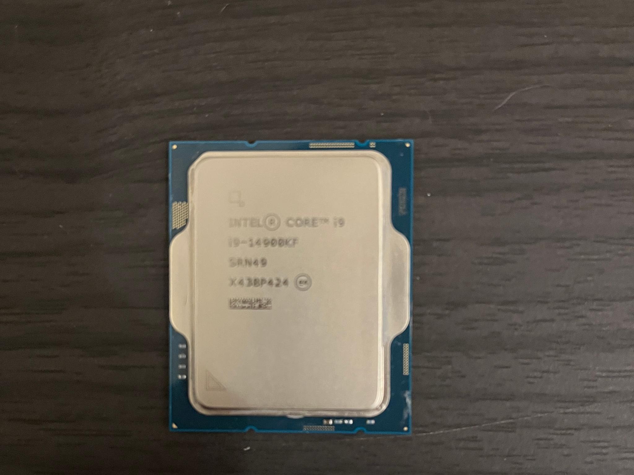 Intel Core i9-14900KF [Stress Tested] [0x12B Microcode]