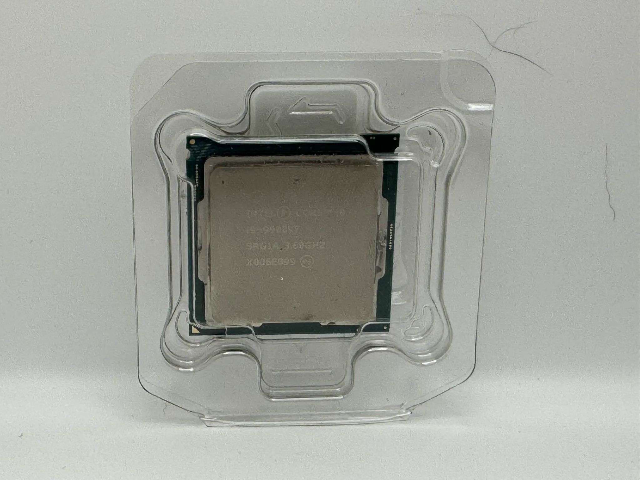 💻 Intel Core i9-9900KF – 8 Core / 16 Thread – Beast for Gaming & Productivity