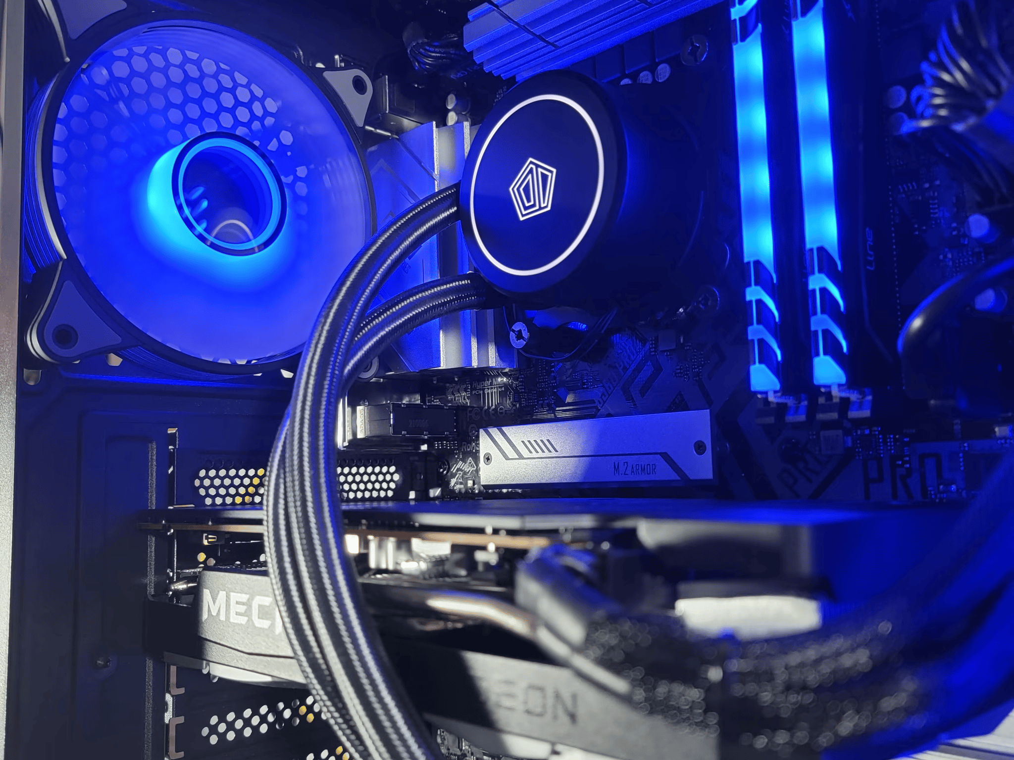 Humble Bumble: (i5-10400F + RX 6600) Midrange Custom Gaming PC