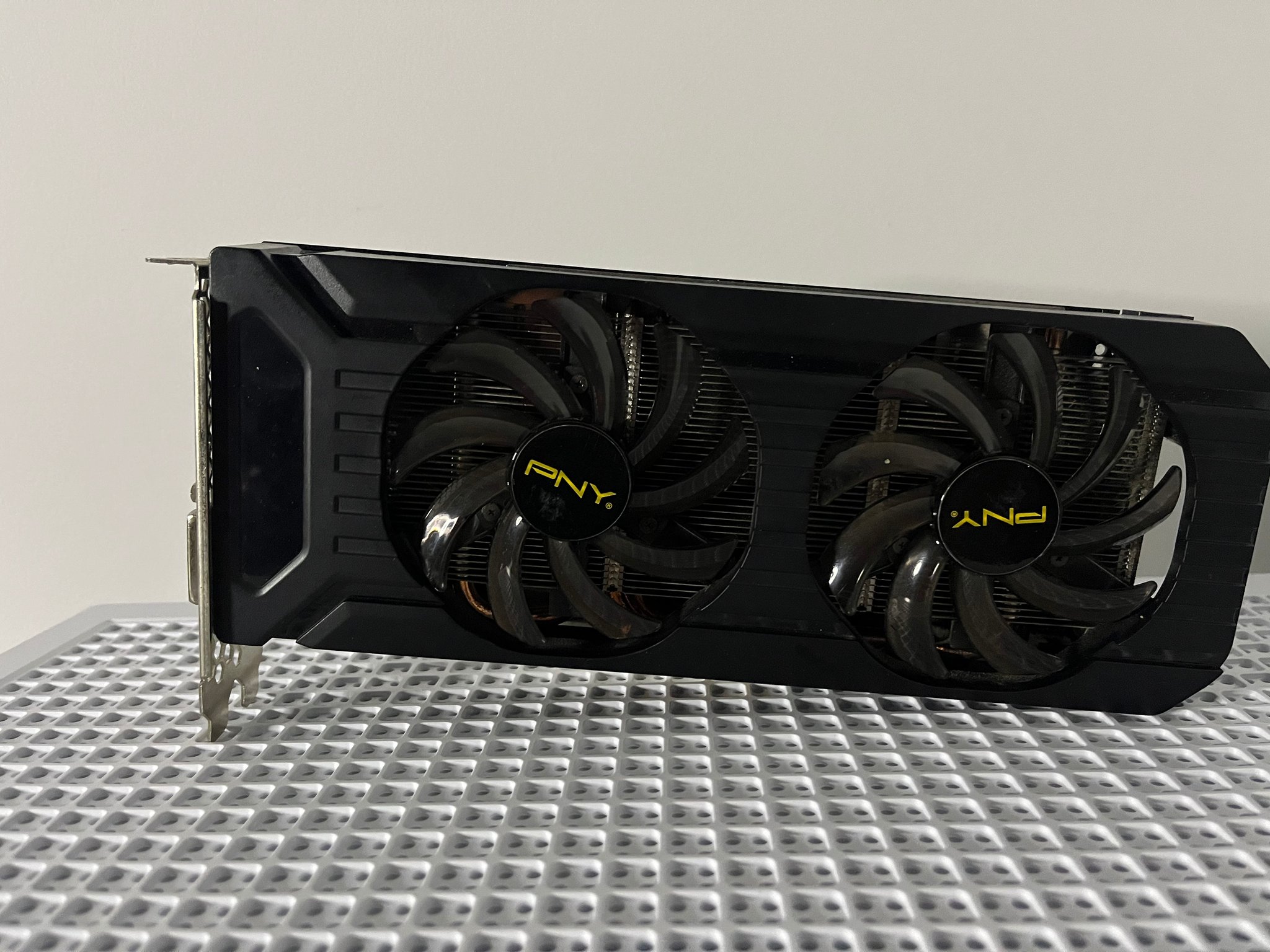 PNY GTX 1060 (6gb)