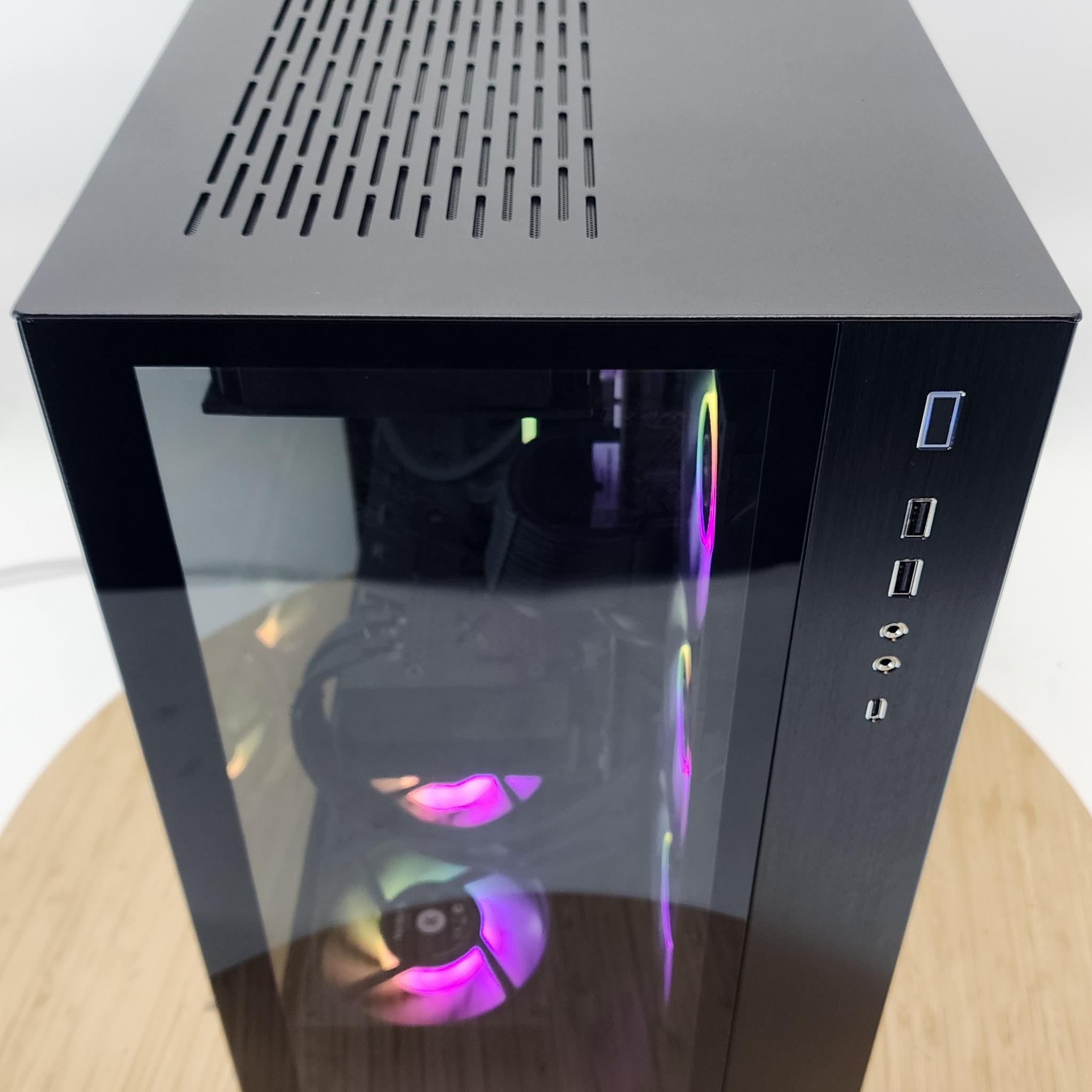 Gaming PC Ryzen 7 9700X 32GB RAM 1TB SSD RX 7800 XT 16GB Windows 11 PC