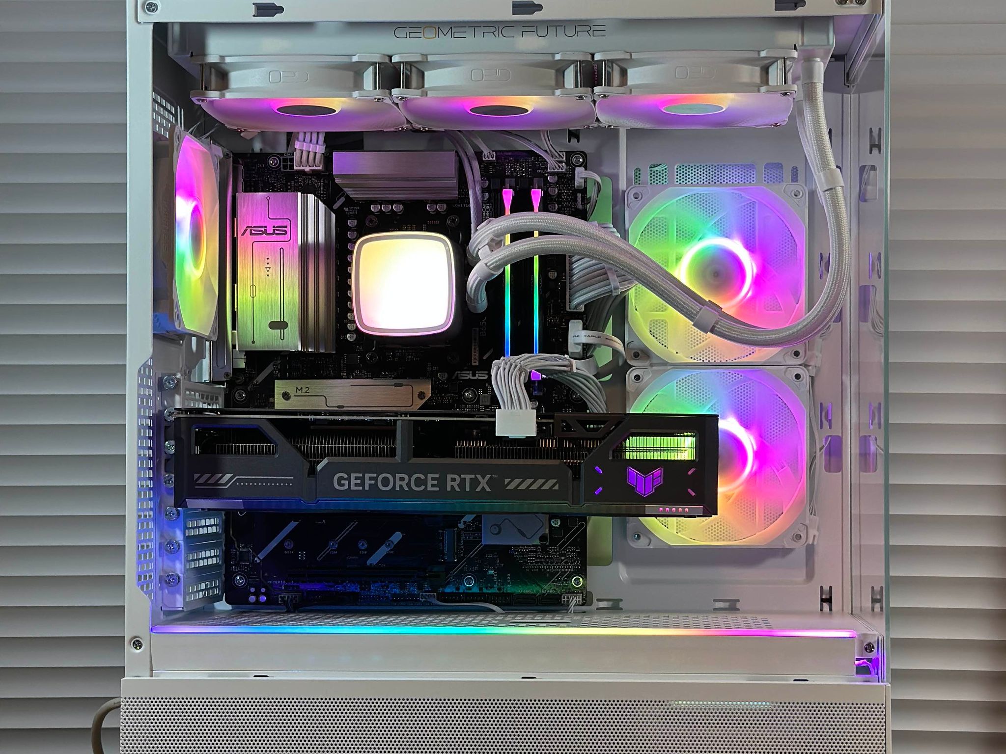 RTX 5070 12GB | Ryzen 7 7700X | 32GB DDR5 | 5TB Storage | Win11 | WIFI | 1440P/4K White Gaming PC