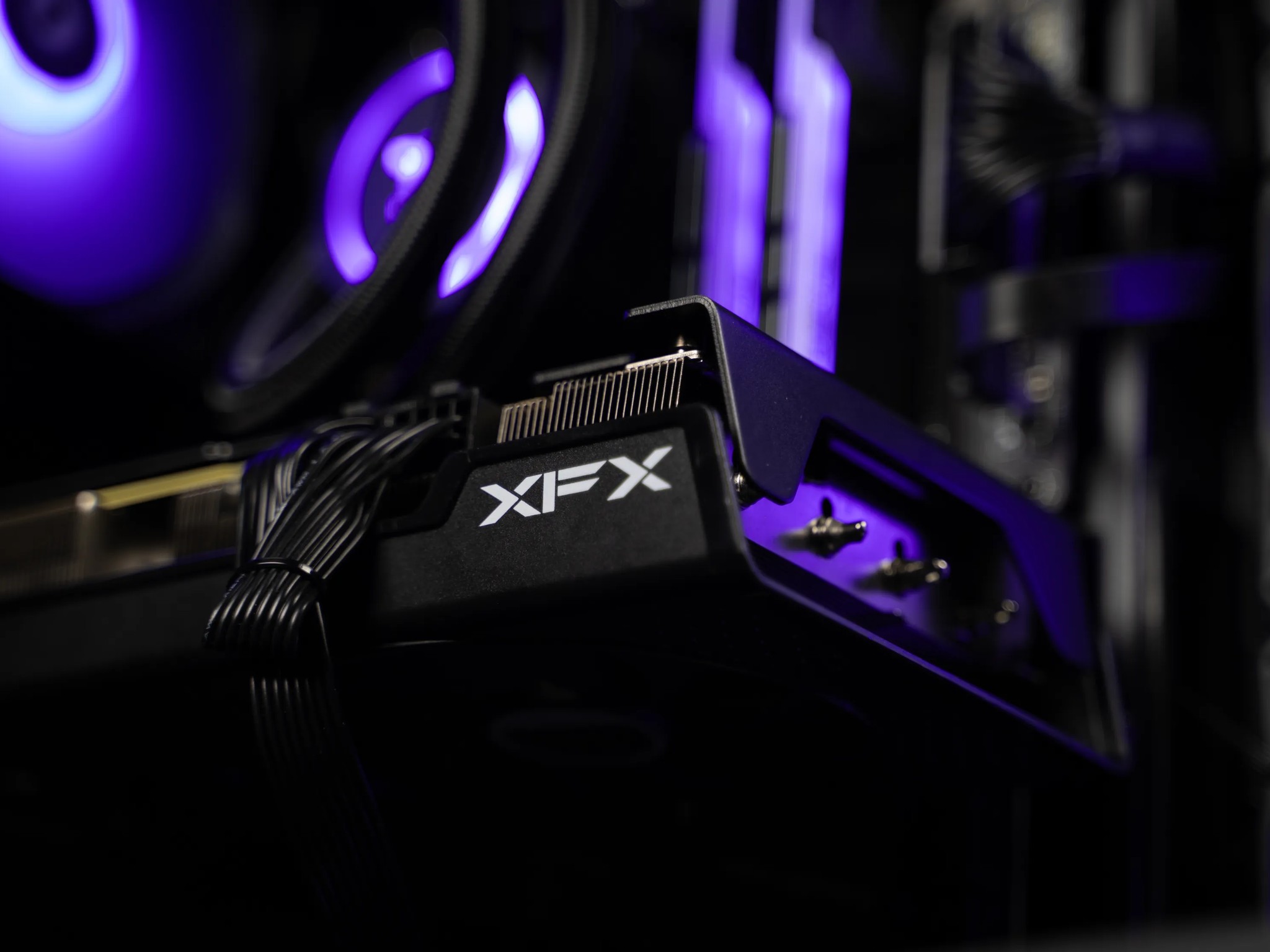 “ExecDeux” RX 7600 XT Ryzen 7 32GB Windows 11 Pro 1TB Gaming PC Powerhouse