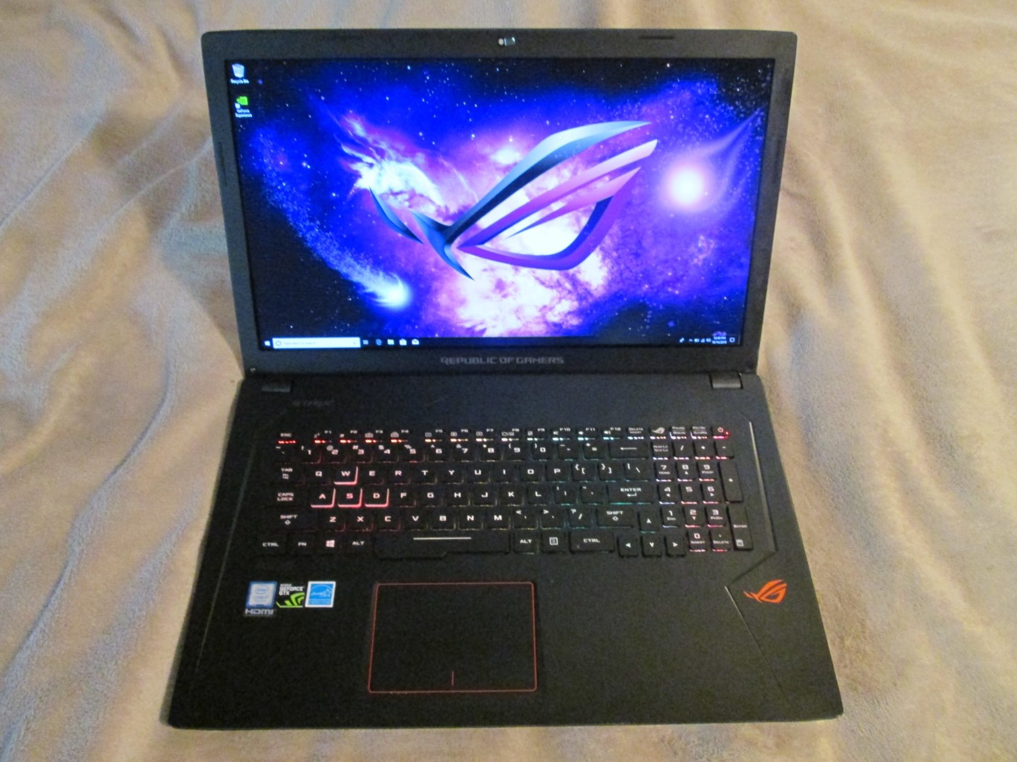 Asus ROG Strix 17 Inch Gaming Laptop Upgraded SSD