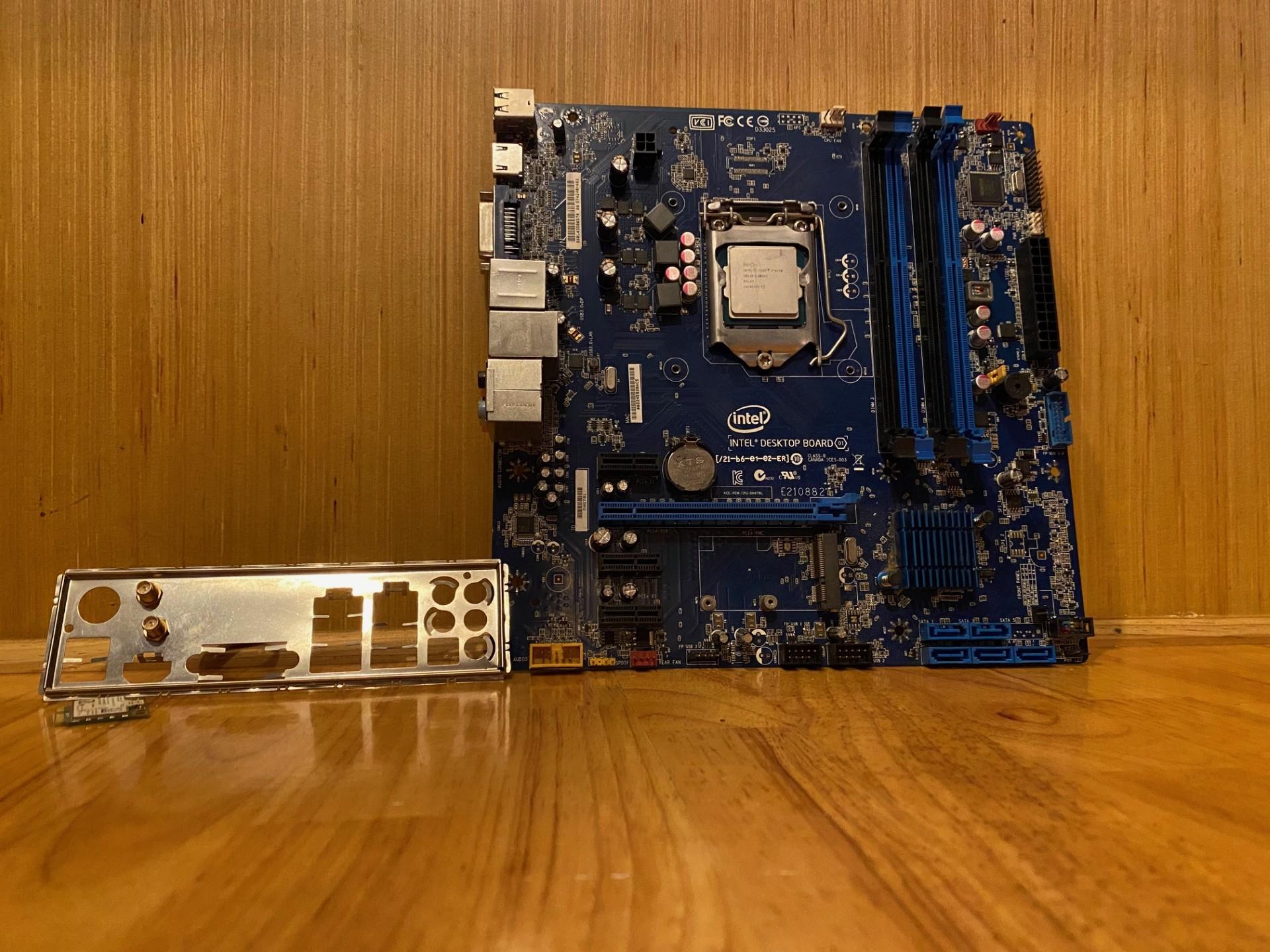 Intel DH87RL Chipset H87 - LGA-1150 DDR3-1600MHz Micro-ATX Motherboard COMBO