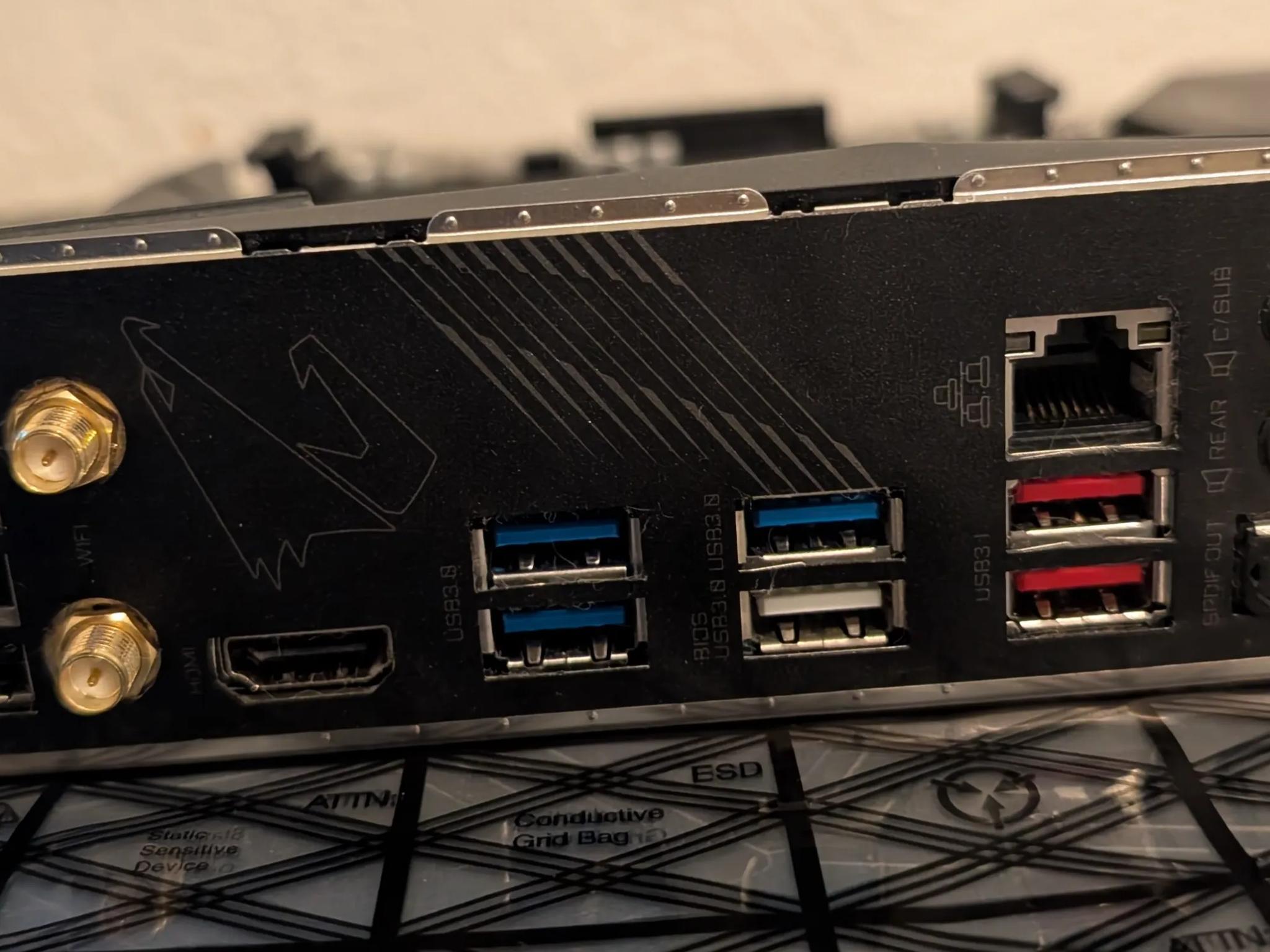 Gigabyte X570 AORUS Elite Wi-Fi AM4 Motherboard