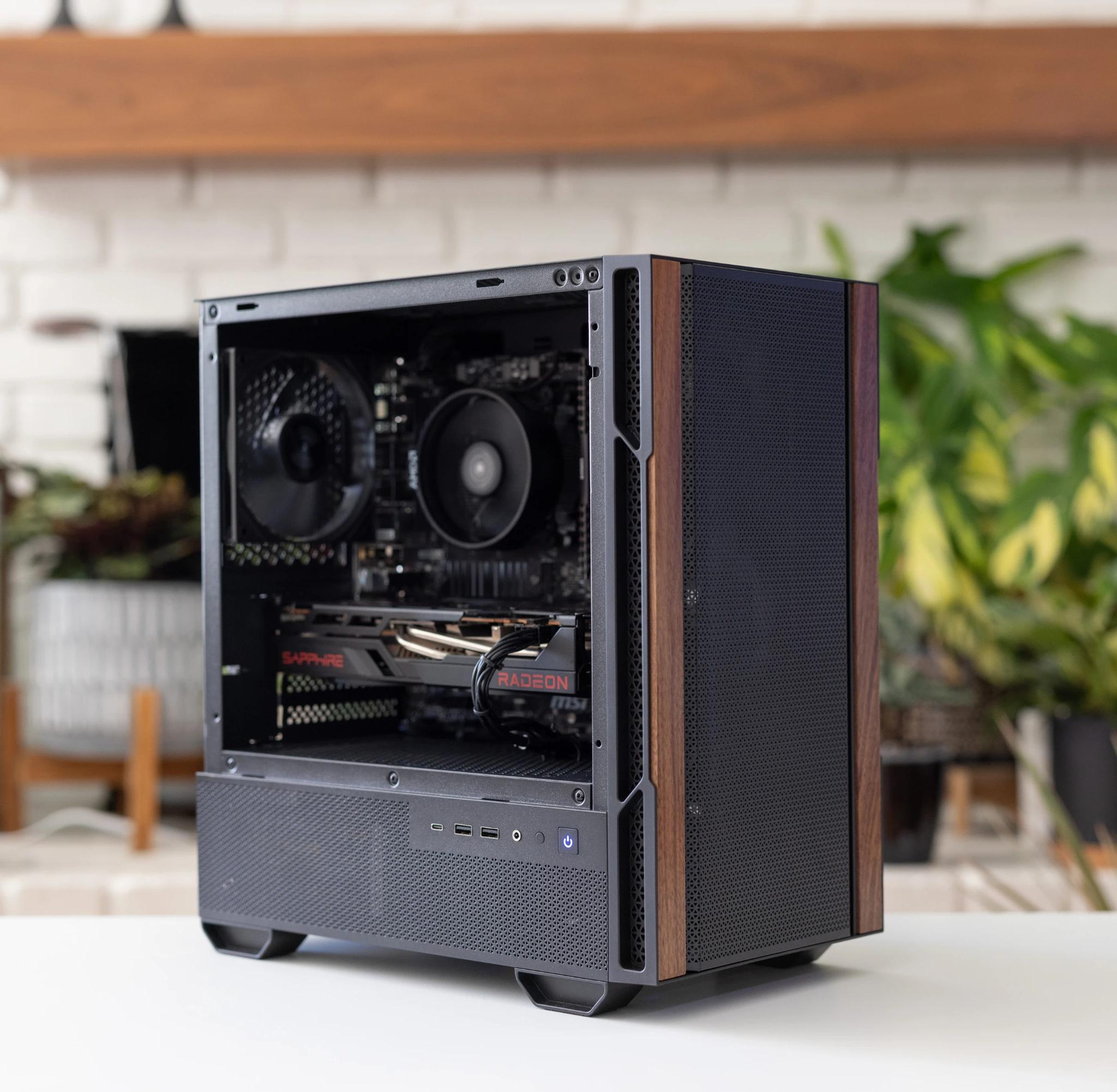 RX 6700 10GB, Ryzen 5 3600, 16GB DDR4, 1TB NVMe, WiFi, Blackout Gaming PC