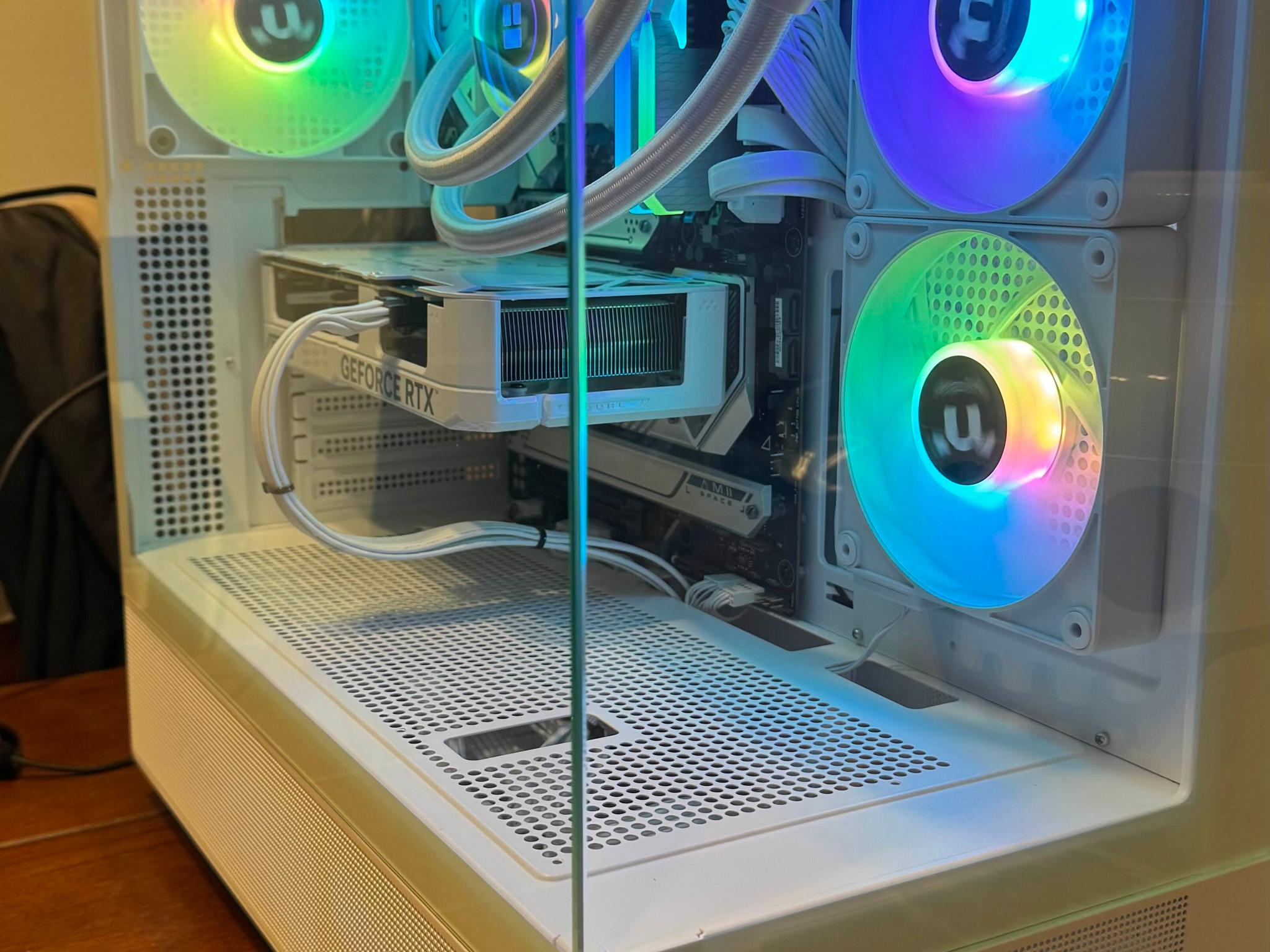 All White Gaming PC | Z790 | i7-13700KF | 4070 Super | 32GB DDR5 | 1TB SSD | 850W PSU | 360 AIO