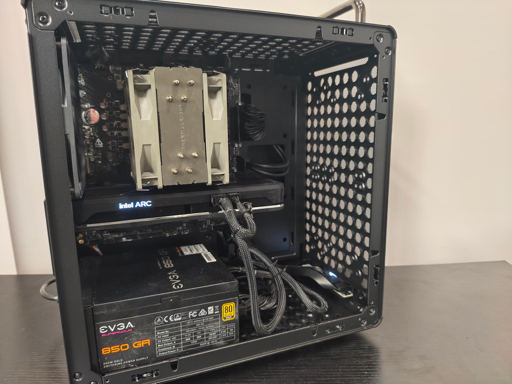 THE BLUE CUBE, fantastic value 1440P gaming pc equipped with FRAME GEN