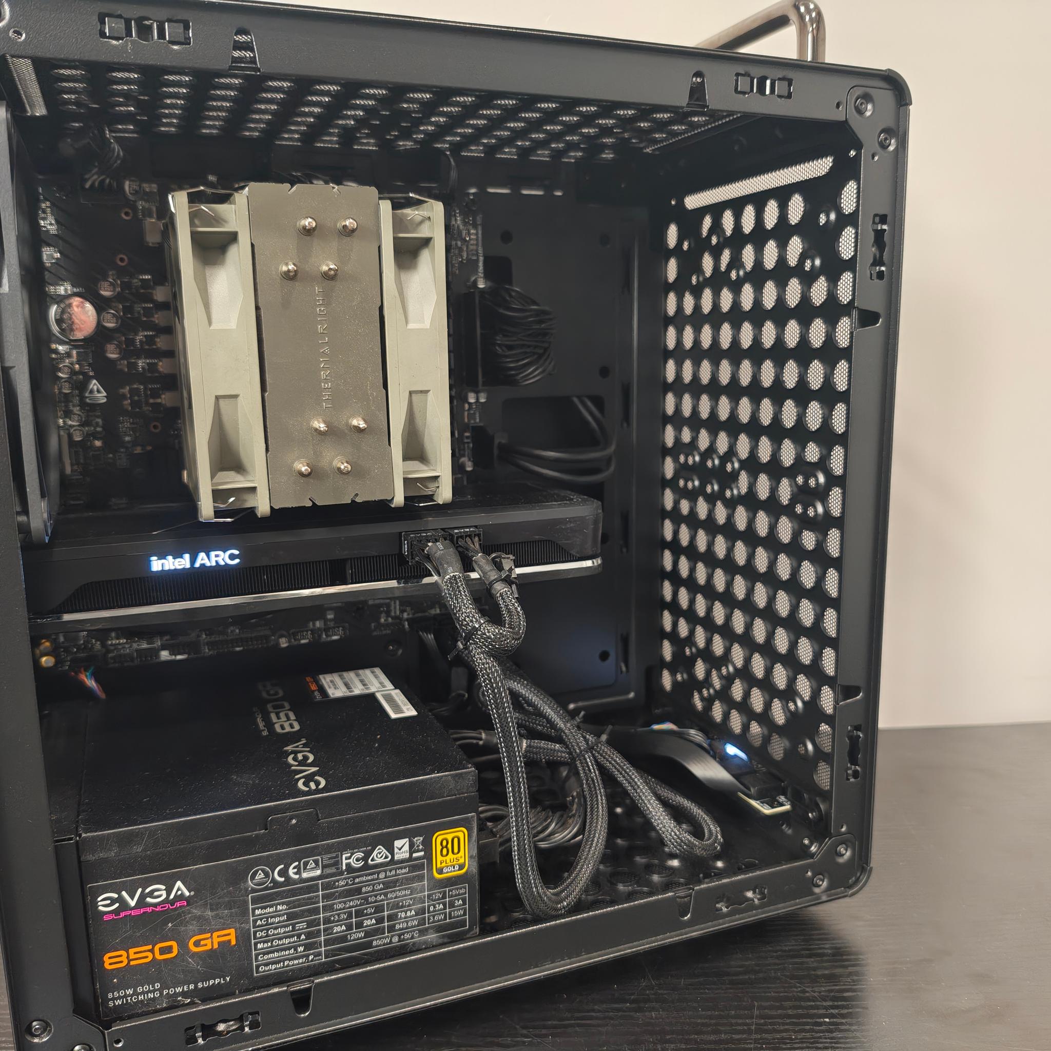THE BLUE CUBE, fantastic value 1440P gaming pc equipped with FRAME GEN
