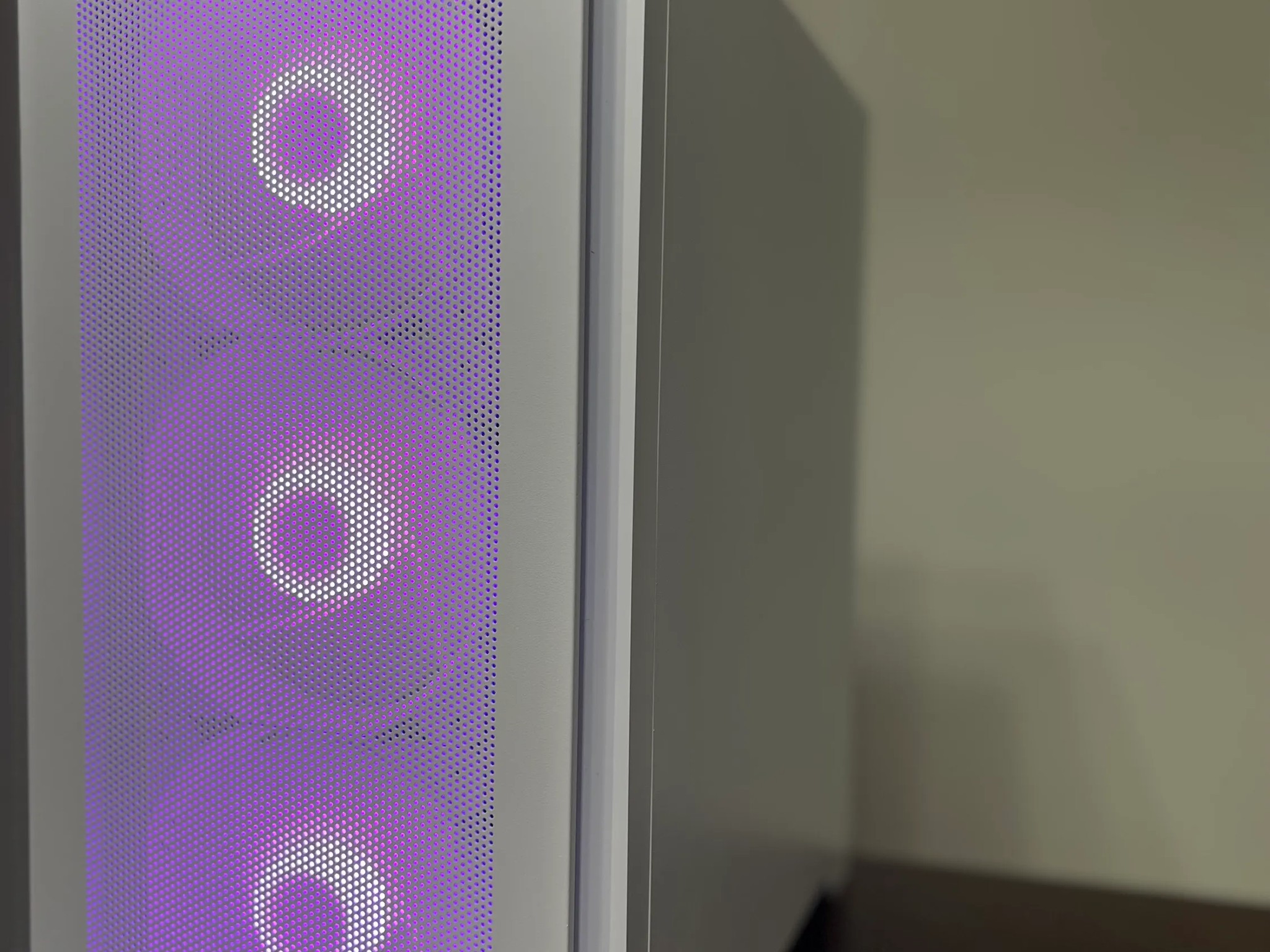 ⚪❄️ Ryzen 5 3600 | GTX 1060 6GB 🧊| 16GB Ram 🧊| 512GB Gen4 NVME ❄️Custom White PC ⚪