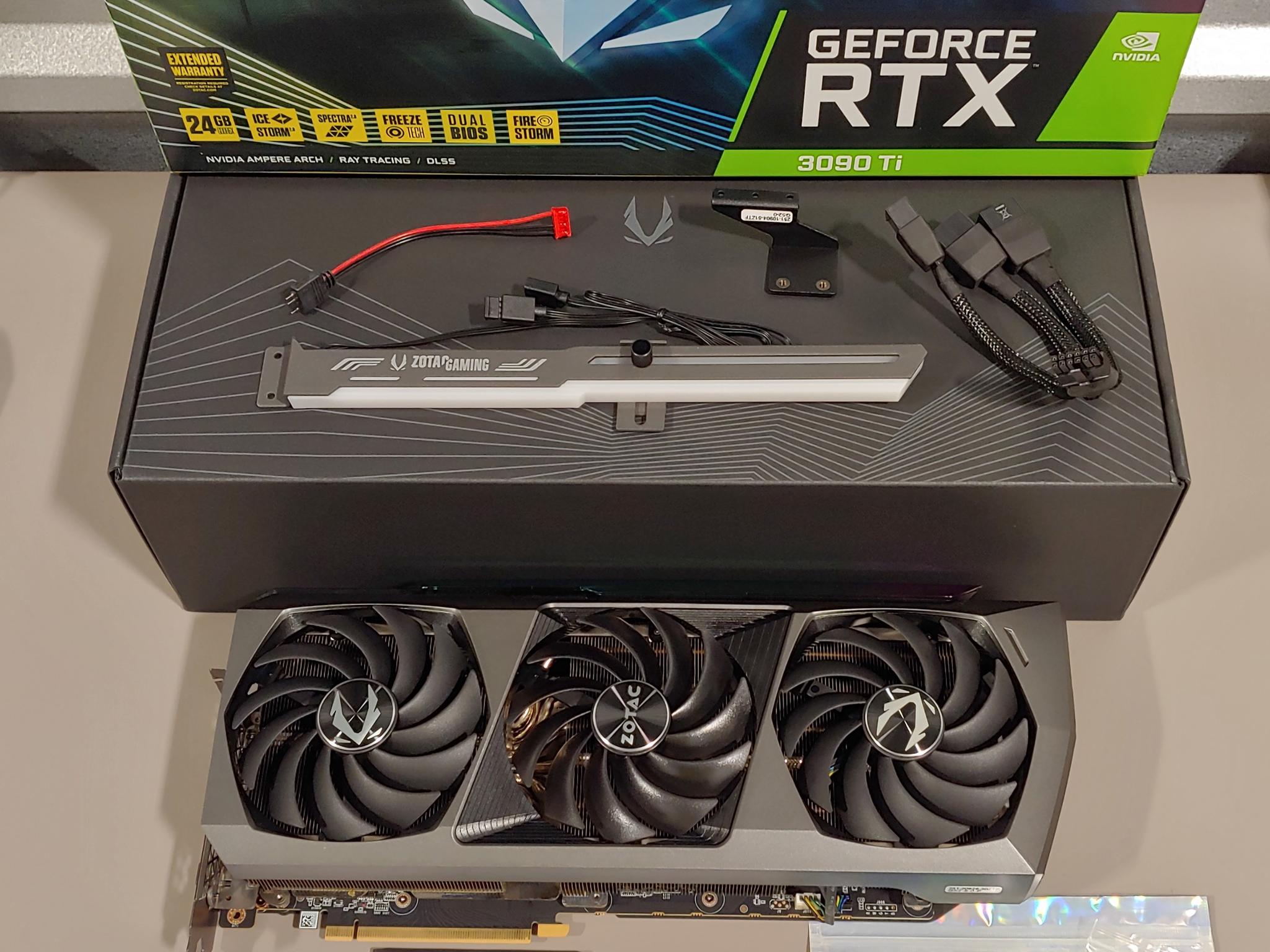 ZOTAC GAMING GeForce RTX 3090 Ti AMP Extreme Holo – 24GB GDDR6X