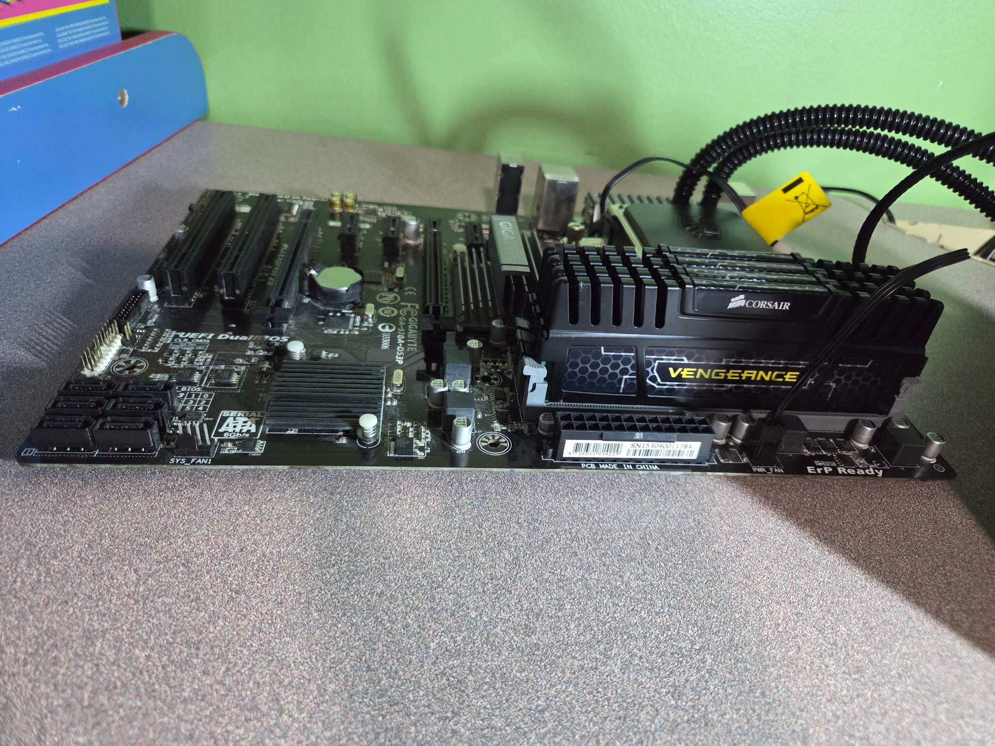 Bundle: Gigabyte GA-970A-DS3P | AMD FX-8320 | 16GB Corsair RAM DDR3