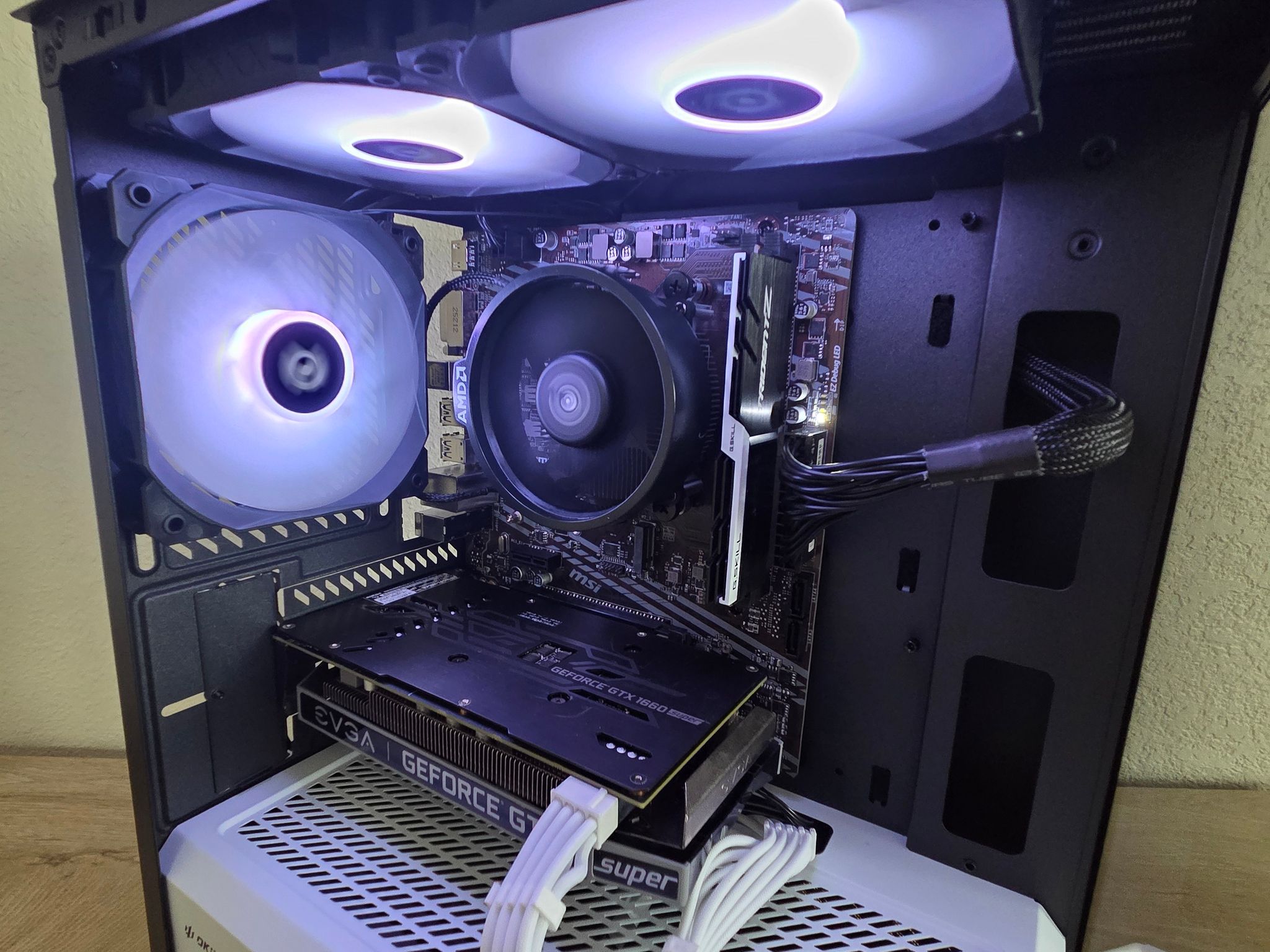 ⚫⚪ MONO SHADOW — Black & White Gaming PC