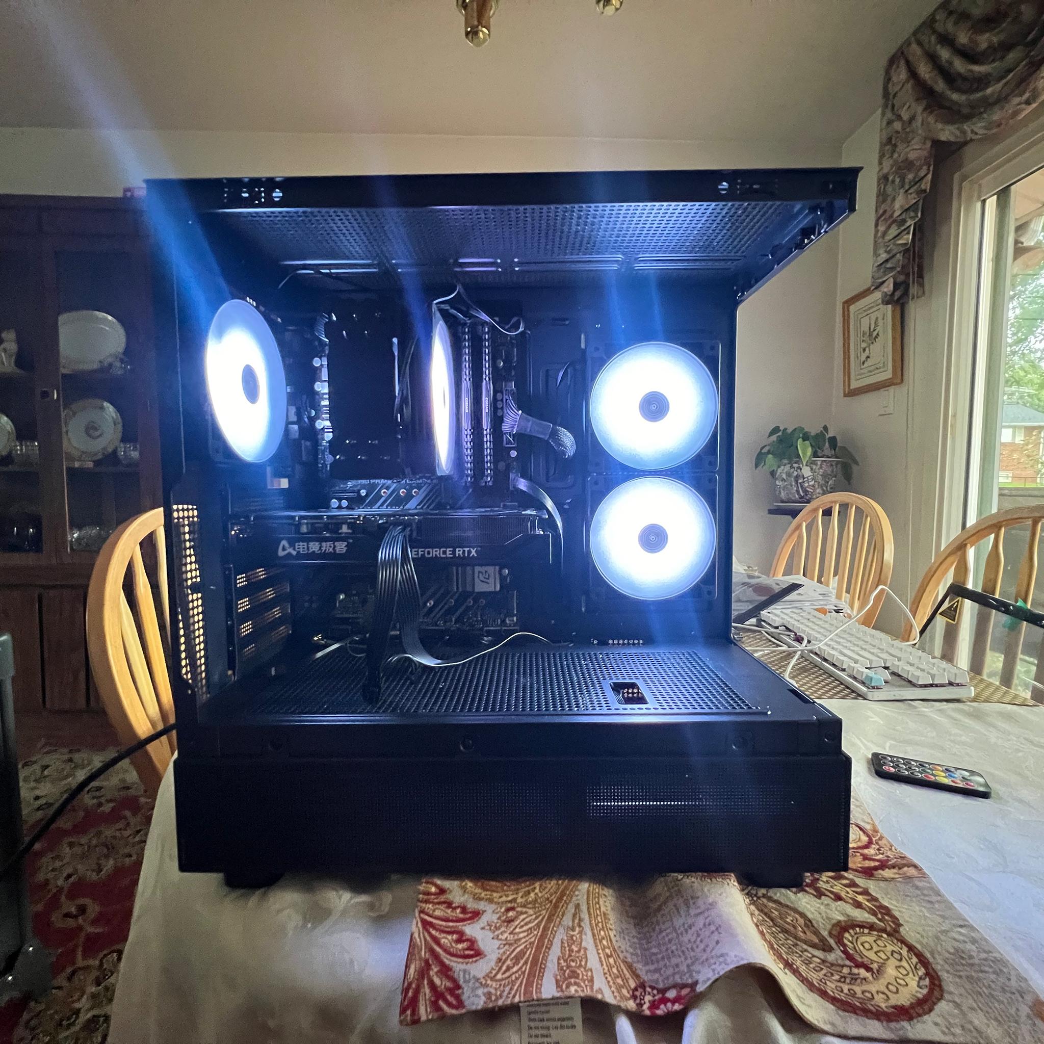 Intel i7 9700K RTX 3060 TI | 32GB RAM  |1TB NVMe SSD Win10 PRO