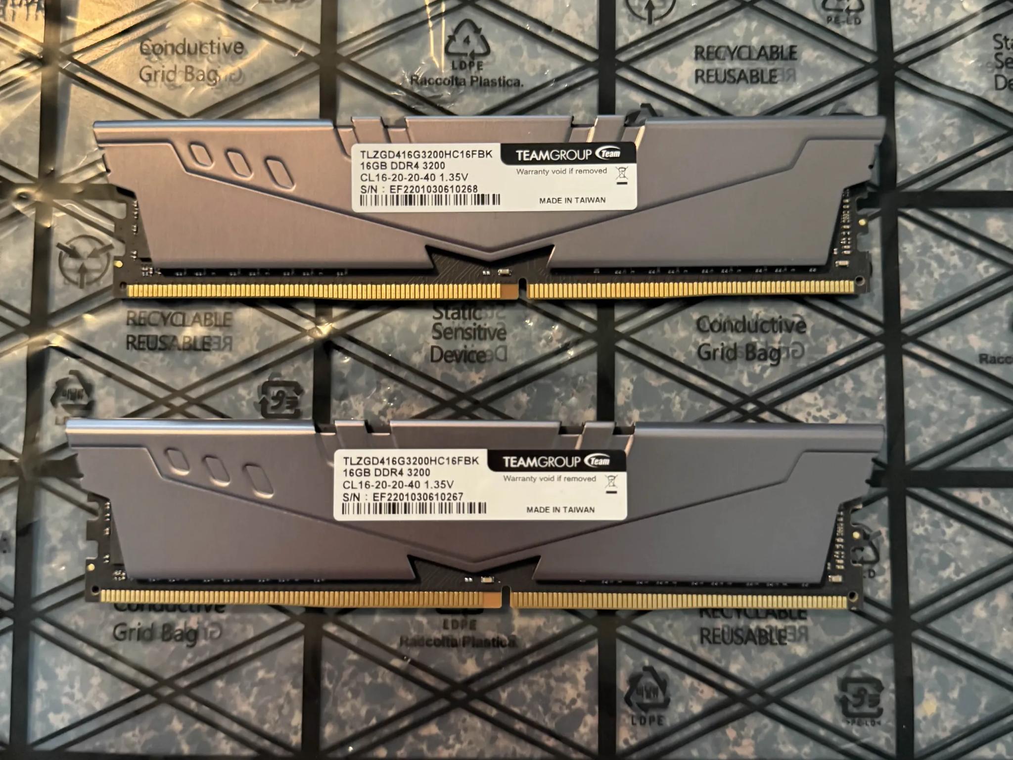 TEAMGROUP Vulcanz DDR4 2x16GB 3200mhz (NO BOX)