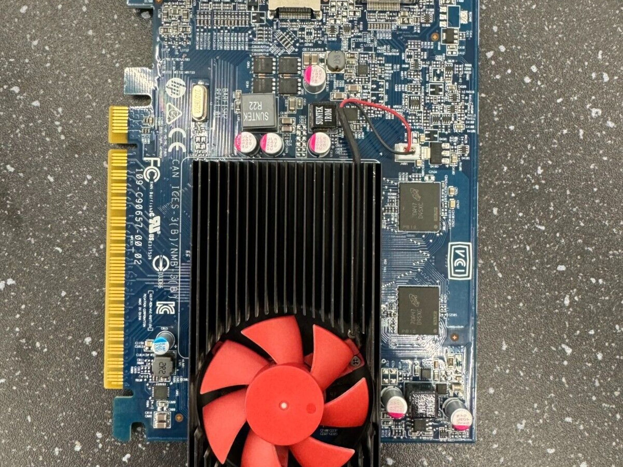 HP AMD Radeon R7 450 4GB GDDR5 Graphics Card - HDMI, DVI, DisplayPort