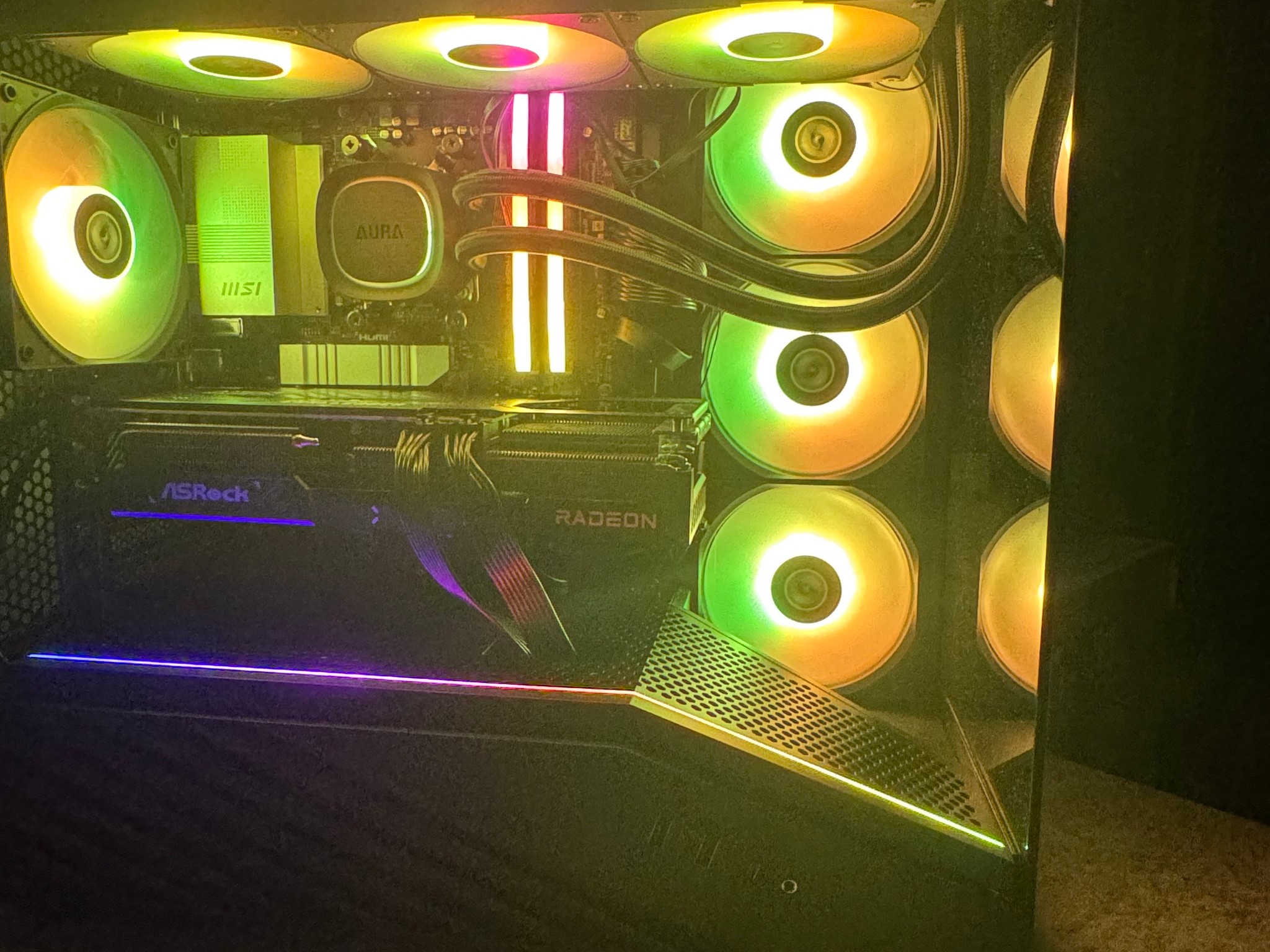 High-End Gaming PC – Ryzen 7 9800X3D | RX 9070 XT 16GB | 32GB DDR5 | 2TB Gen4 NVMe
